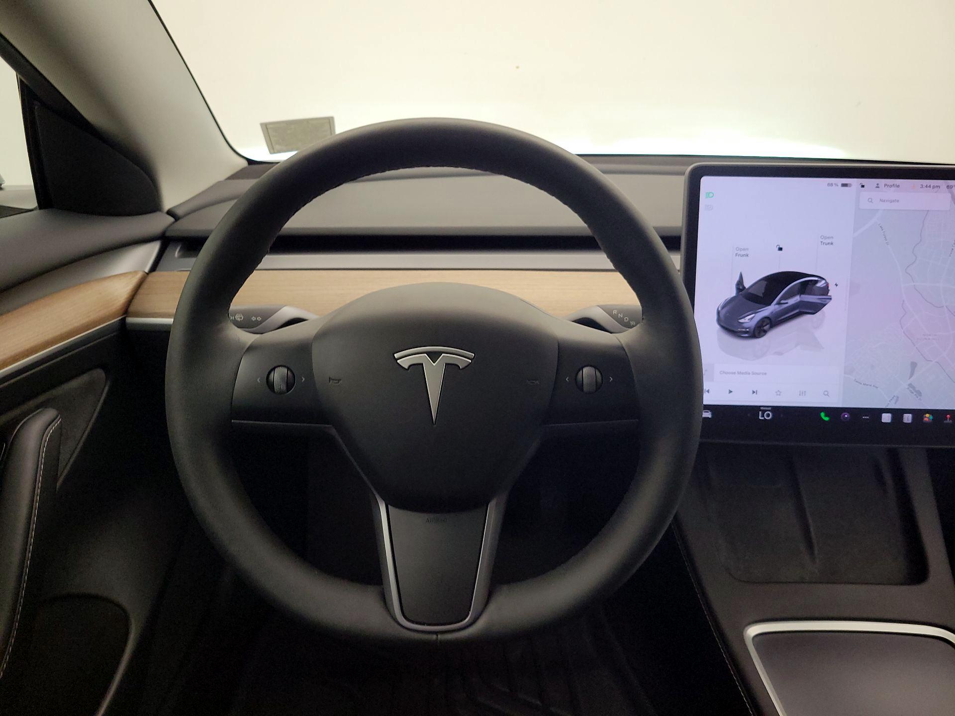 Thumbnail: 2023 Tesla Model 3 - 10