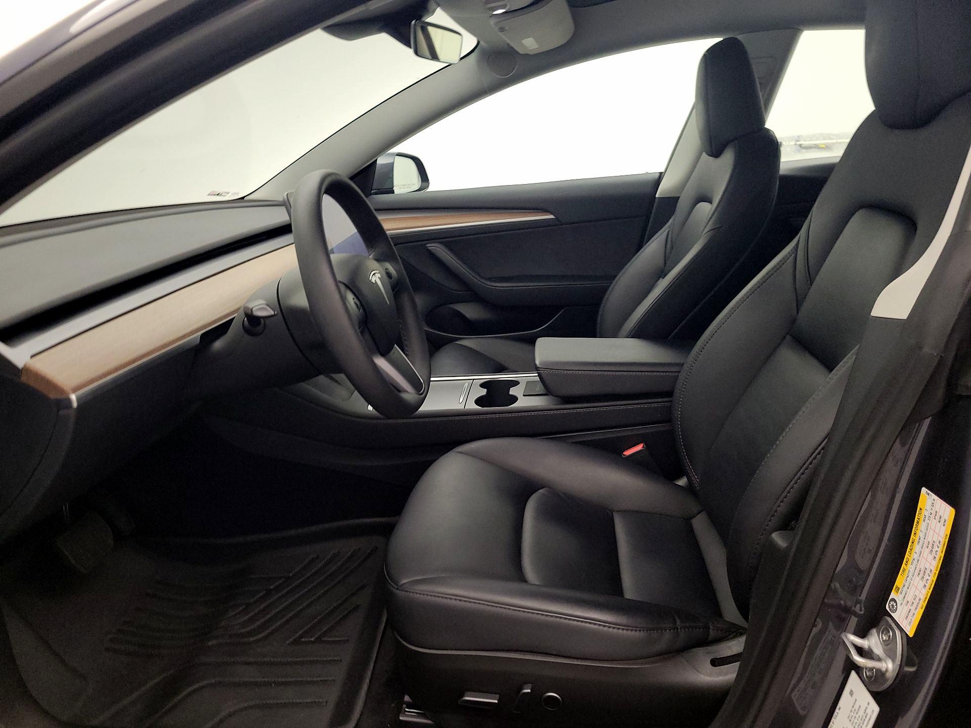 Thumbnail: 2023 Tesla Model 3 - 11