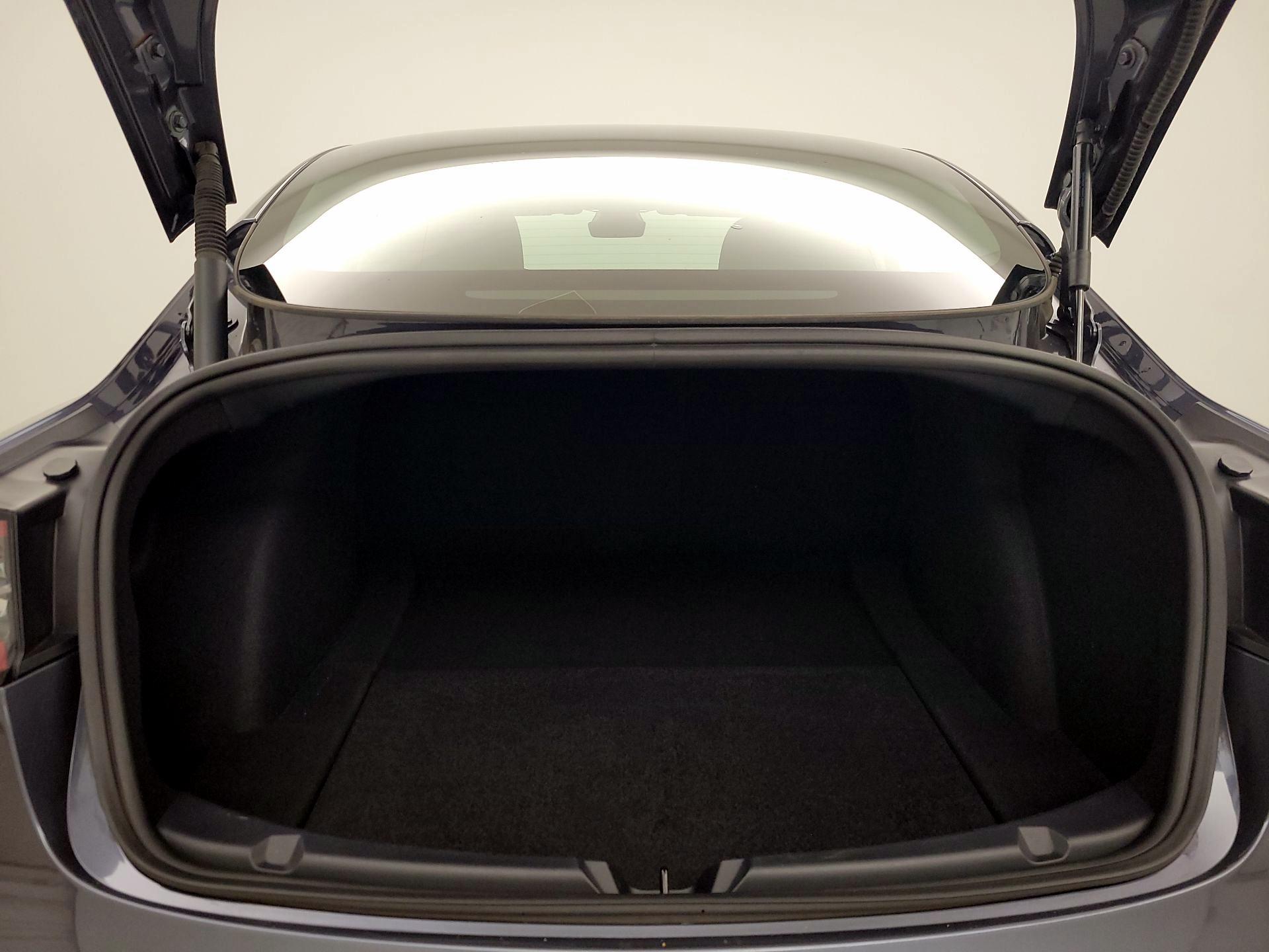 Thumbnail: 2023 Tesla Model 3 - 19