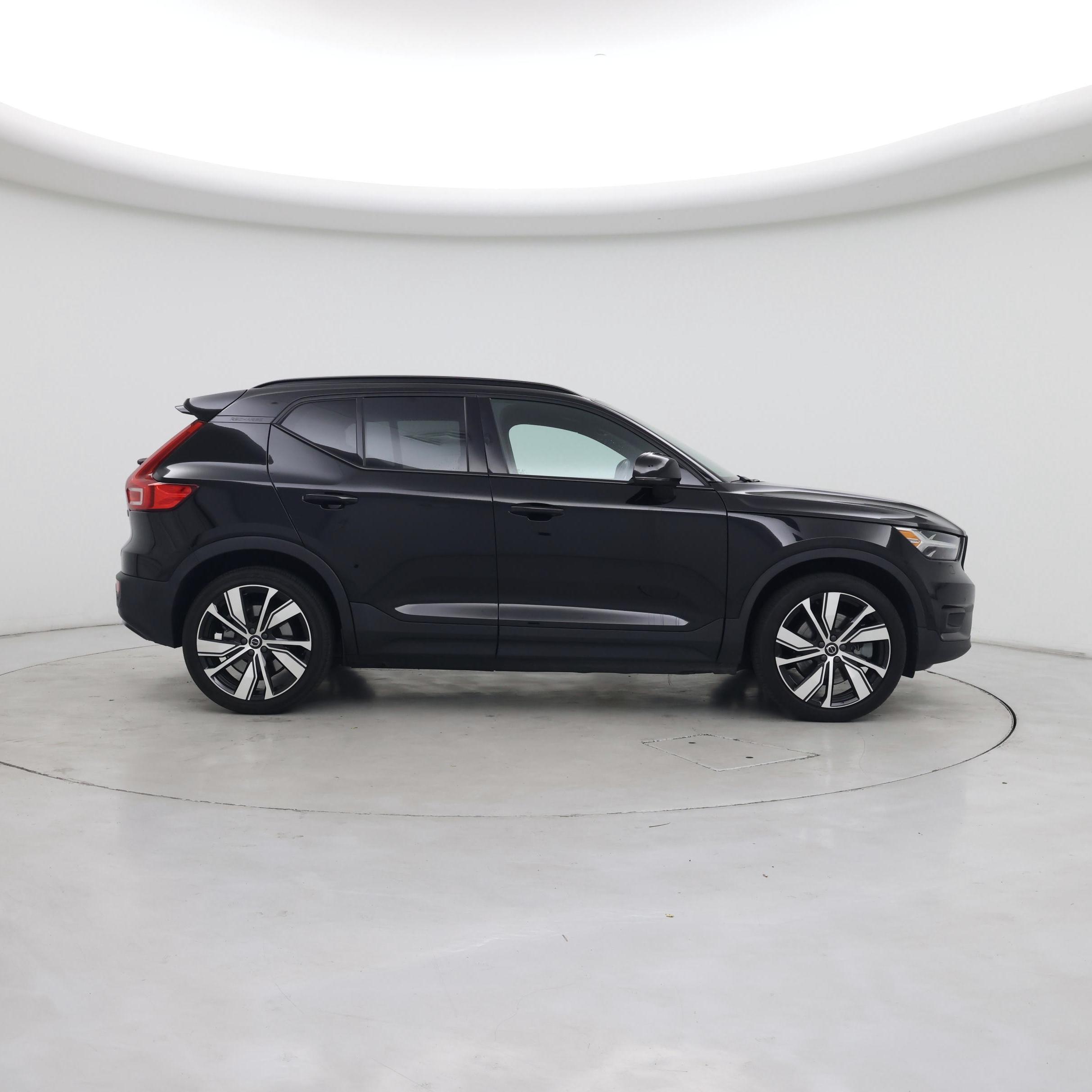 Thumbnail: 2021 Volvo XC40 - 7