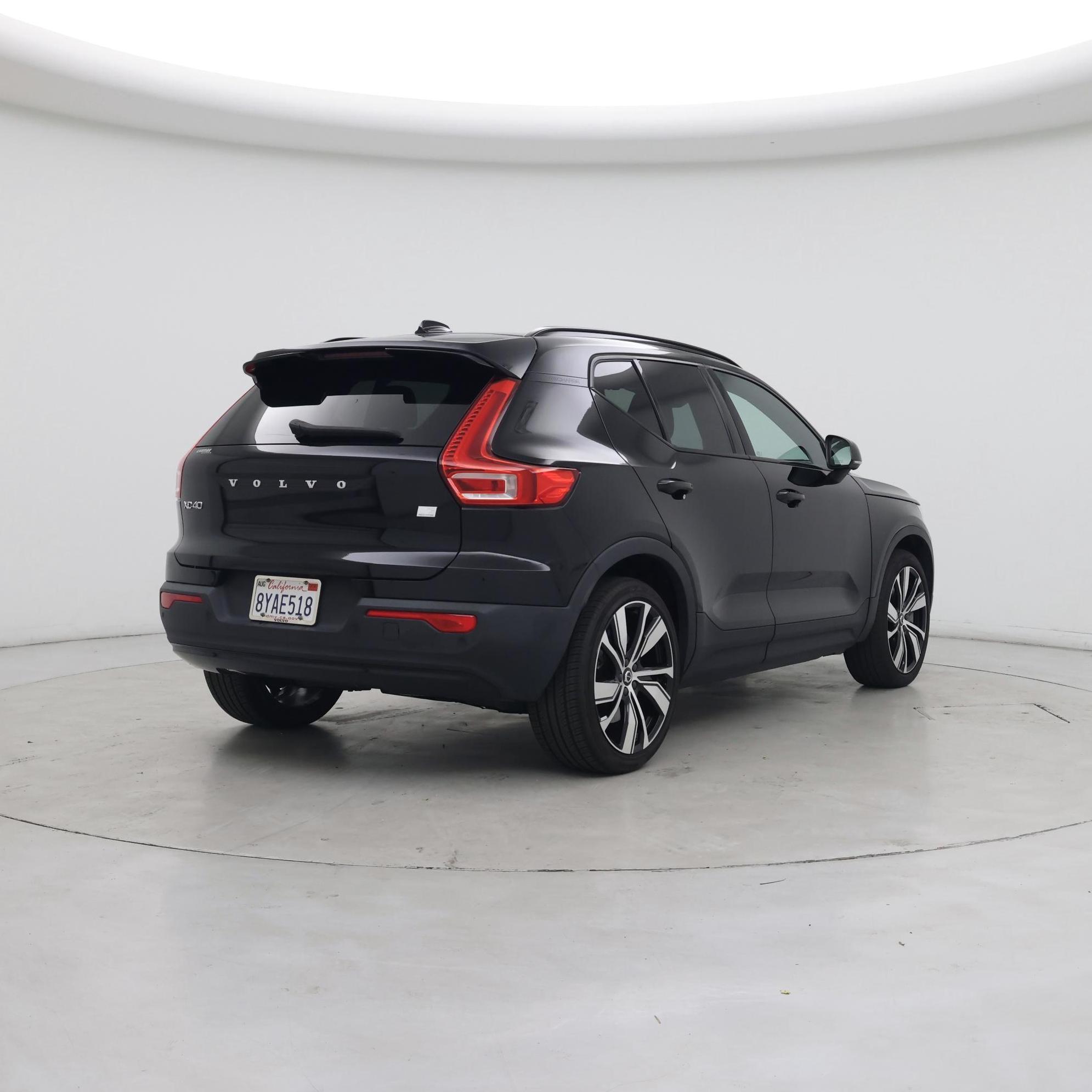 Thumbnail: 2021 Volvo XC40 - 8