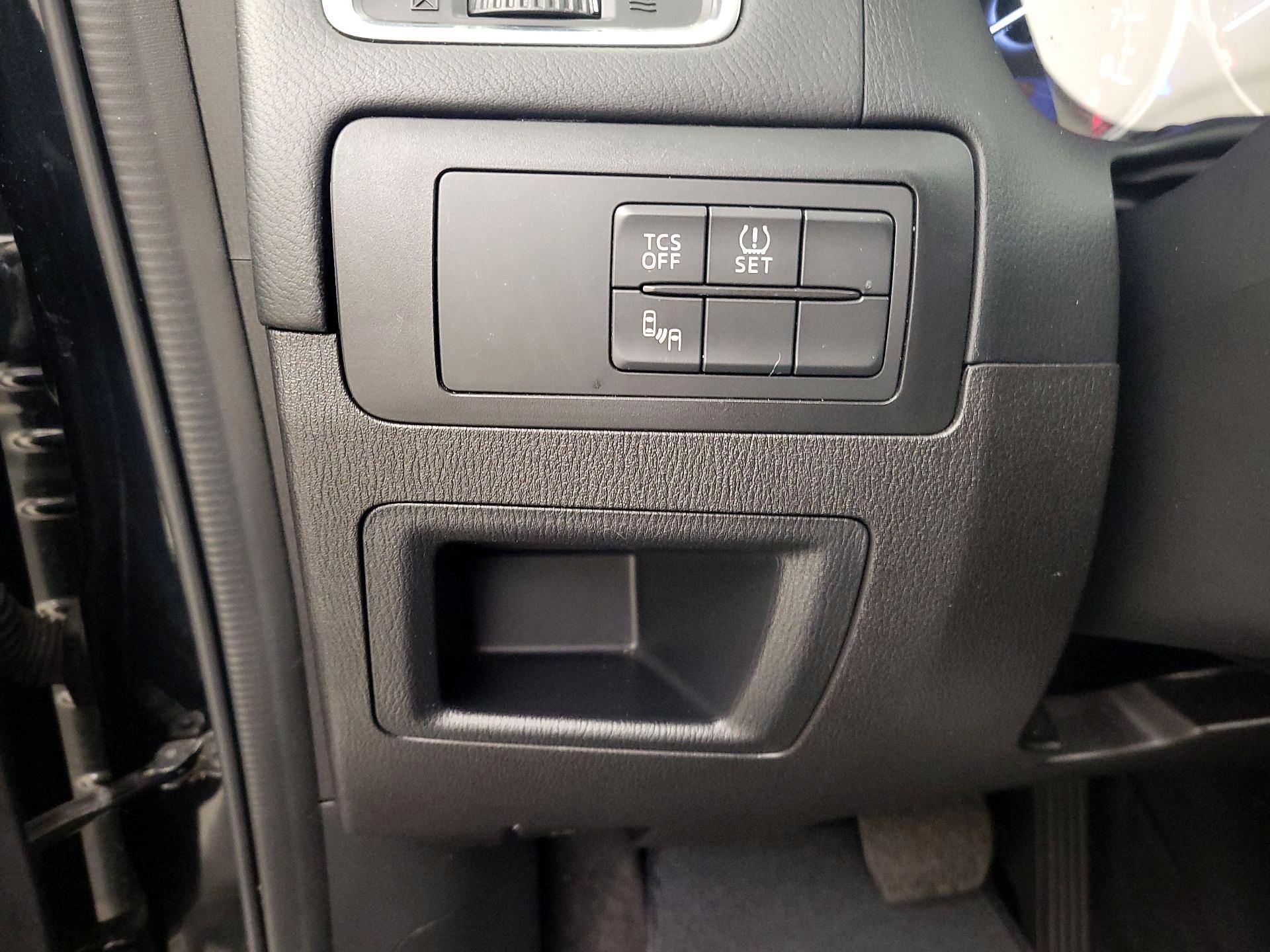 Thumbnail: 2016 Mazda CX-5 - 13