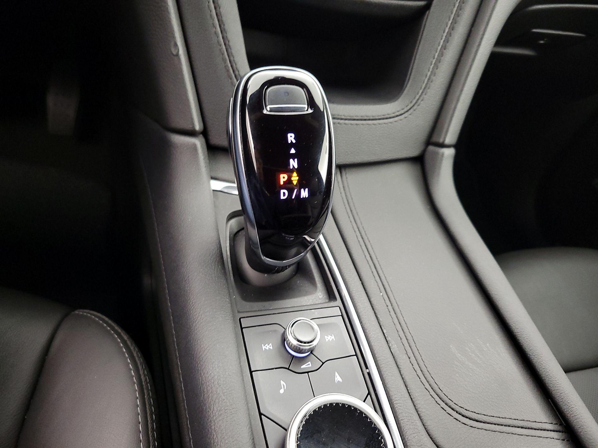 Thumbnail: 2025 Cadillac XT5 - 18