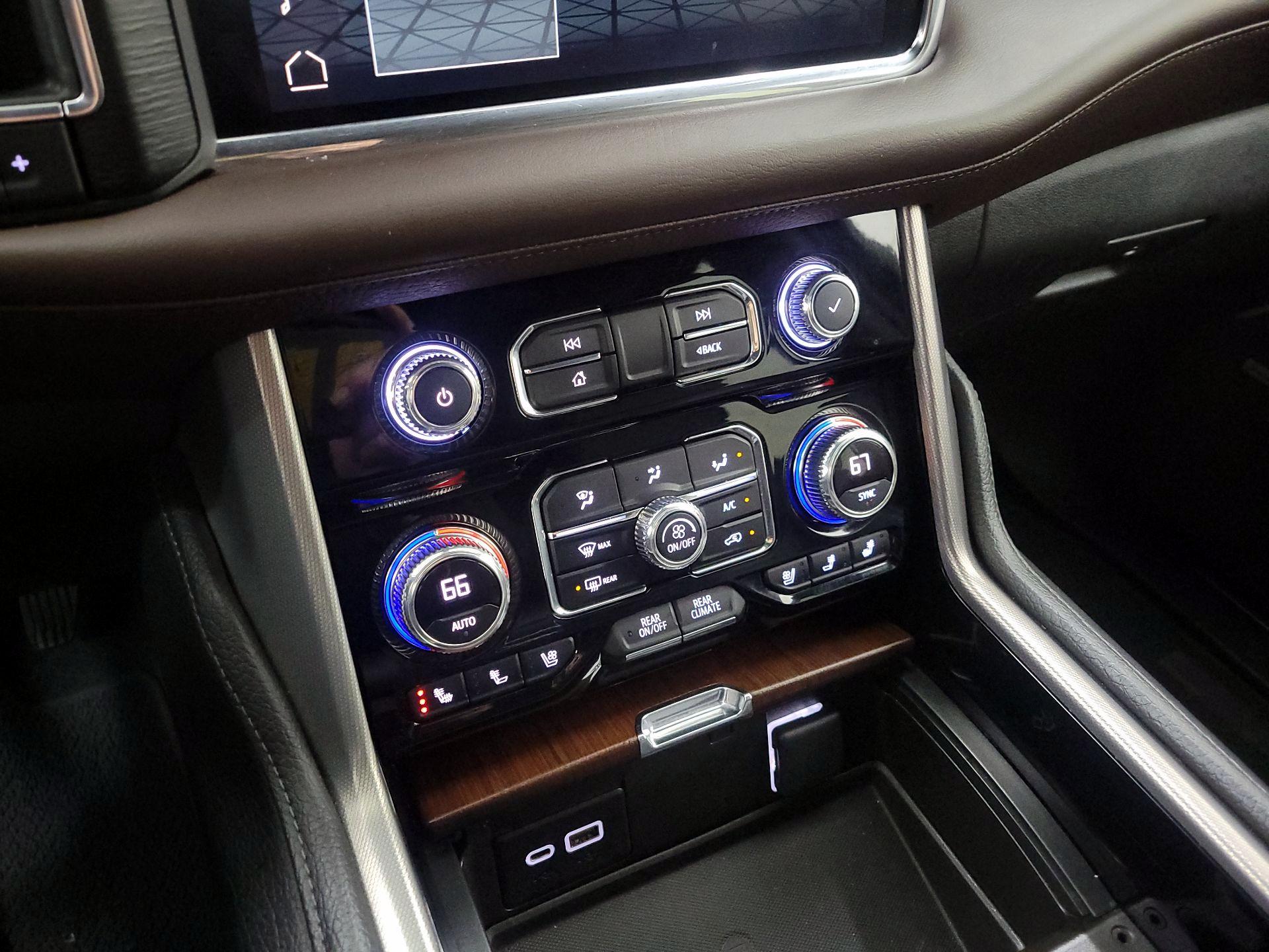 Thumbnail: 2022 GMC Yukon - 16