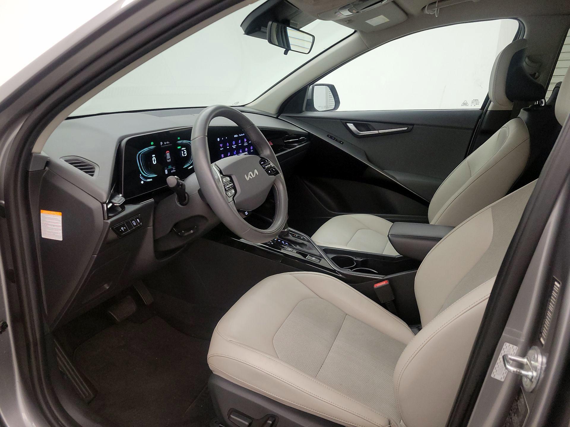 Thumbnail: 2023 Kia Niro - 11