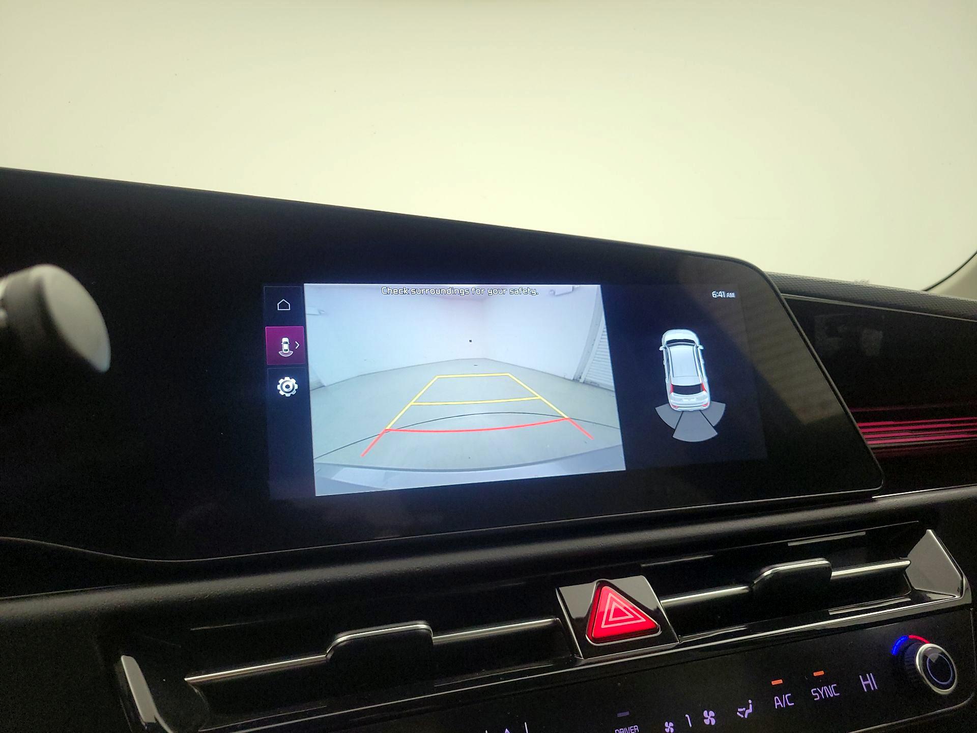 Thumbnail: 2023 Kia Niro - 15