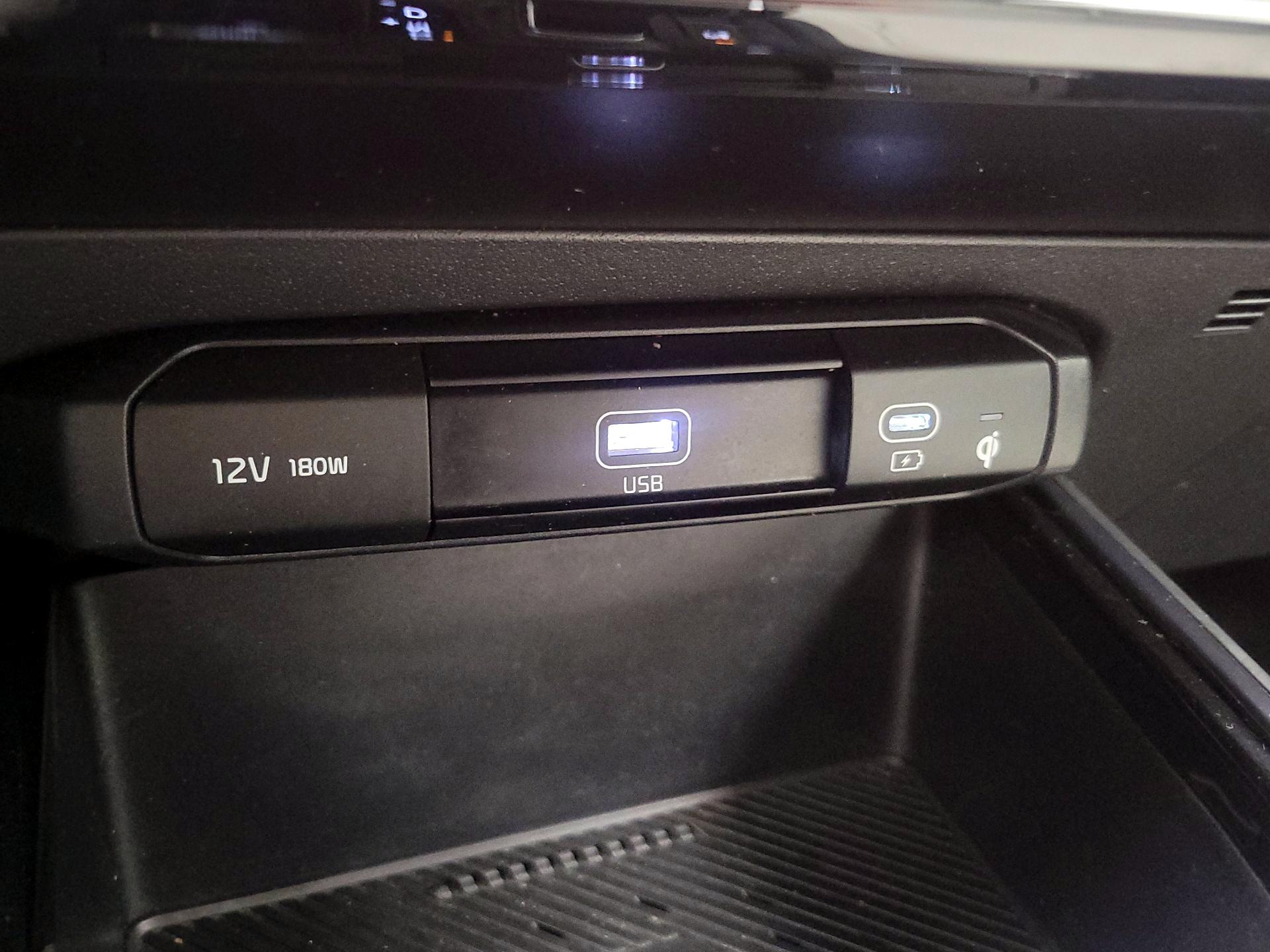 Thumbnail: 2023 Kia Niro - 19