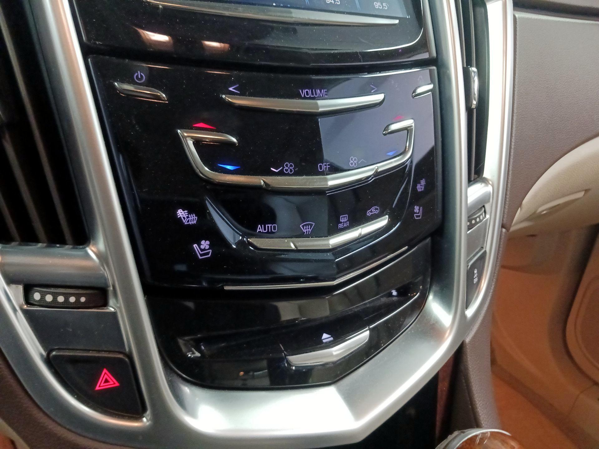 Thumbnail: 2015 Cadillac SRX - 13