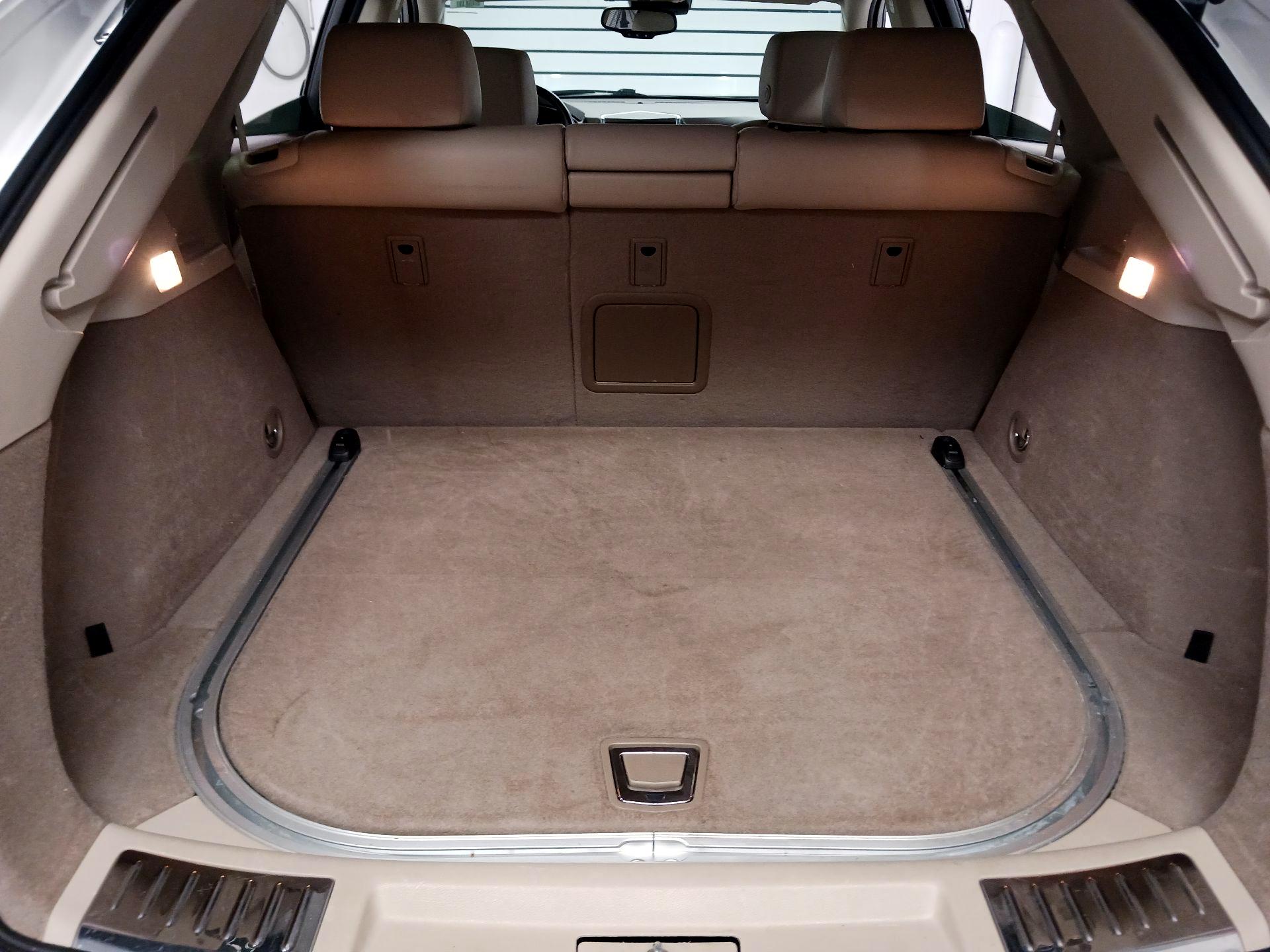 Thumbnail: 2015 Cadillac SRX - 16