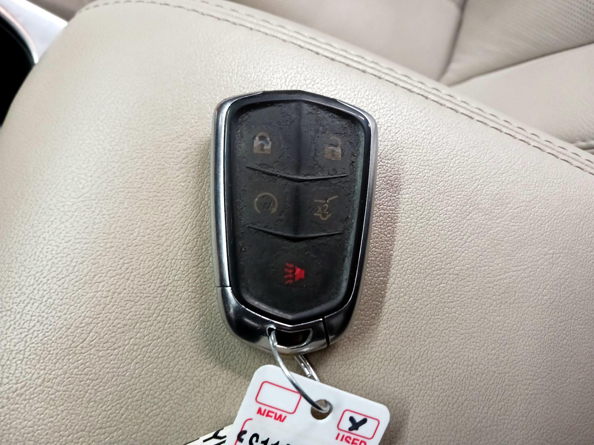 Thumbnail: 2015 Cadillac SRX - 18