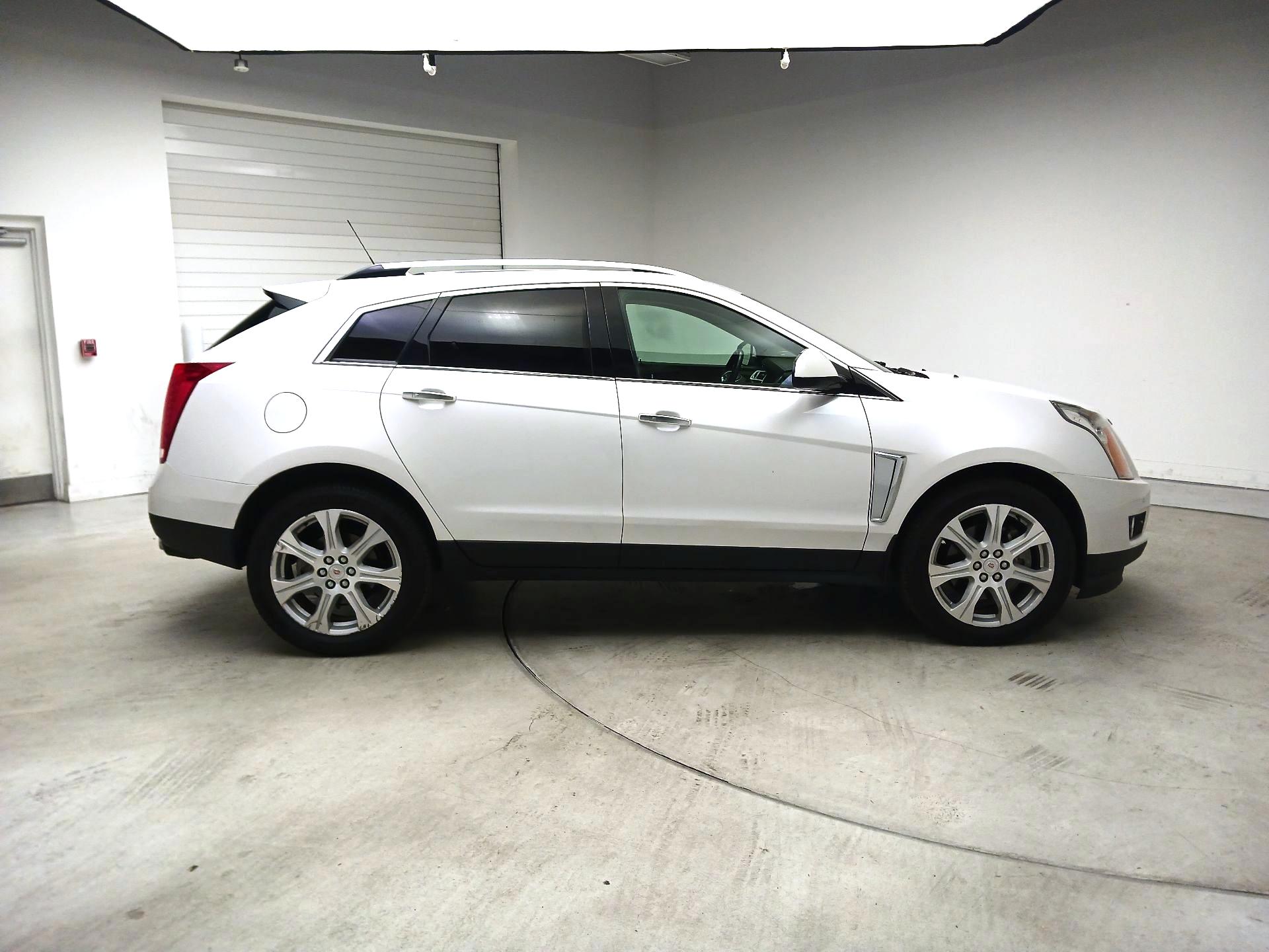 Thumbnail: 2015 Cadillac SRX - 4