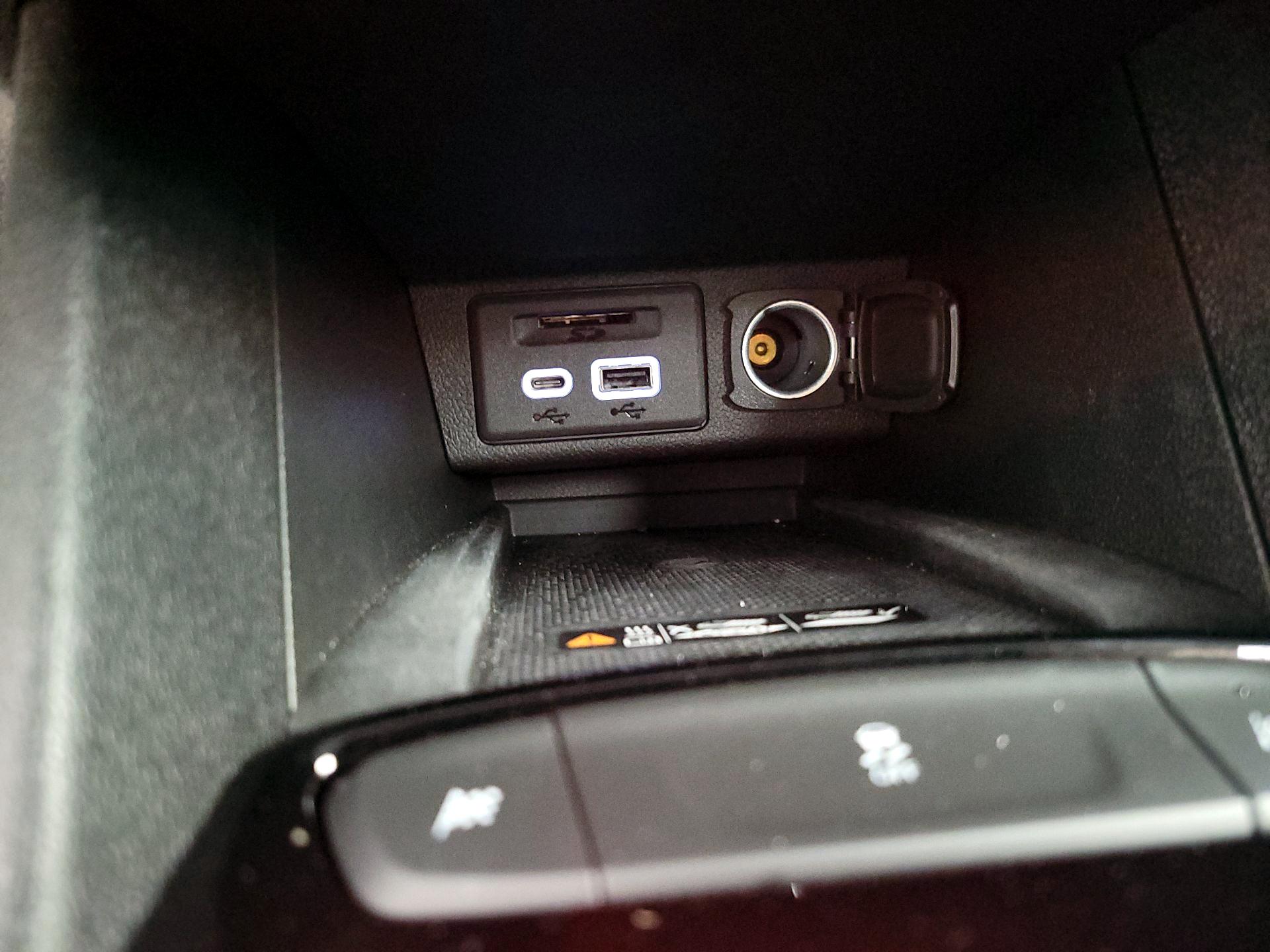 Thumbnail: 2022 Chevrolet Bolt EV - 18