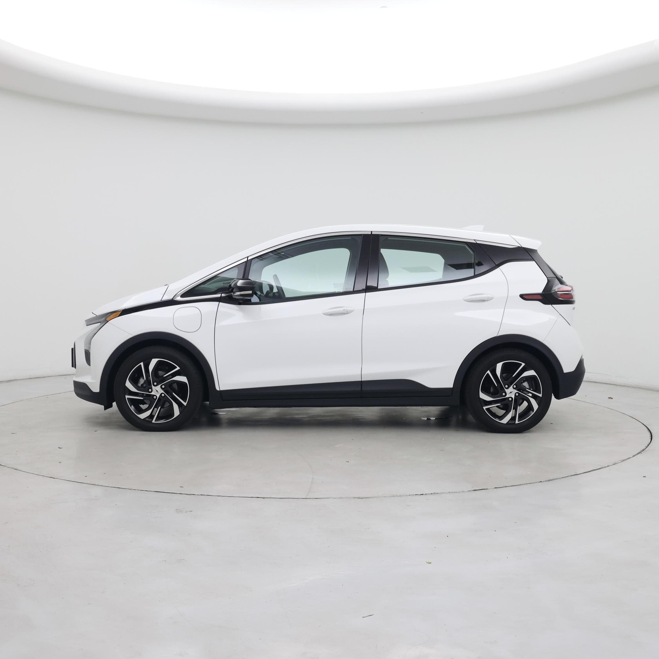 Thumbnail: 2022 Chevrolet Bolt EV - 3