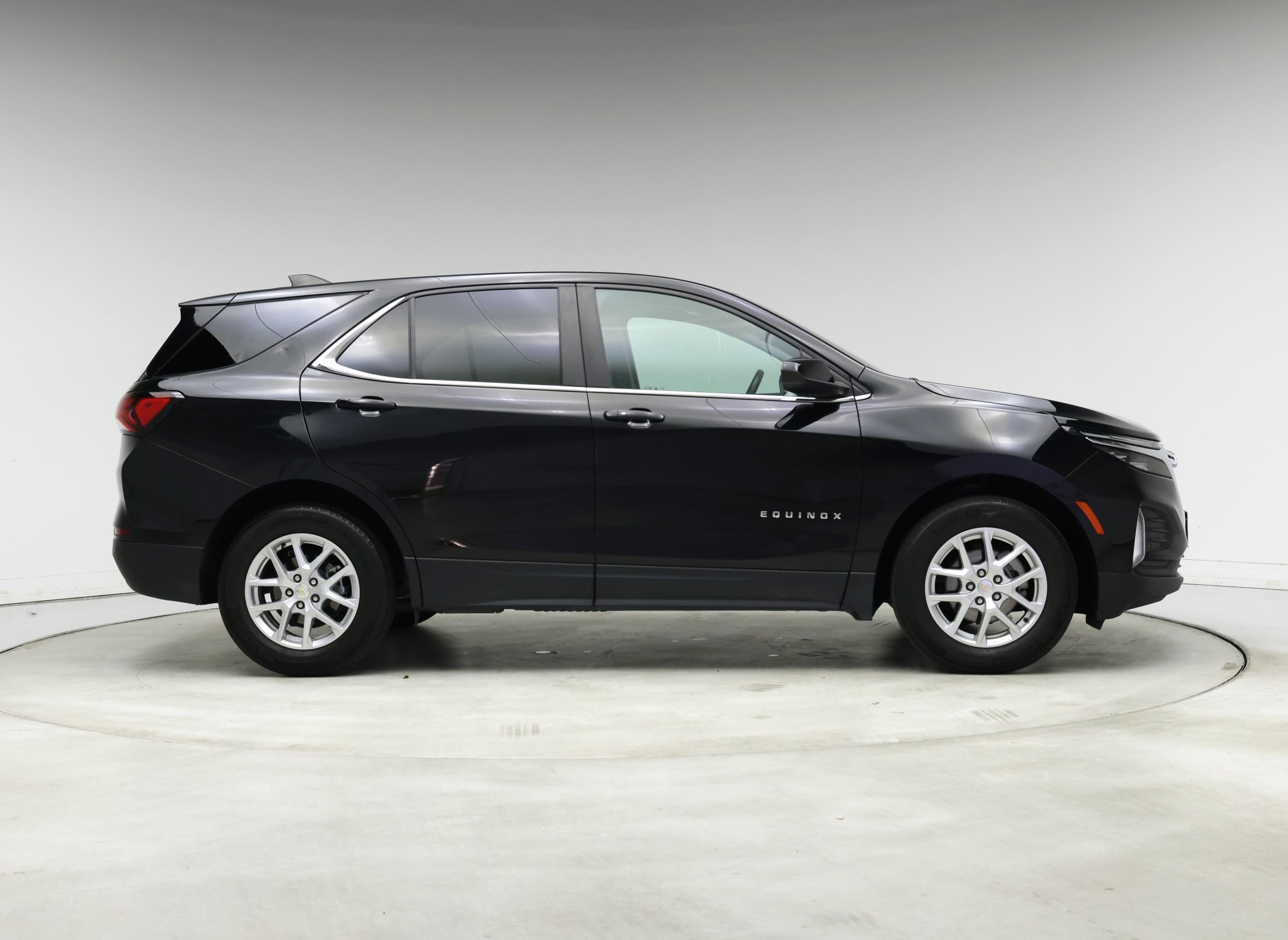 Thumbnail: 2022 Chevrolet Equinox - 7