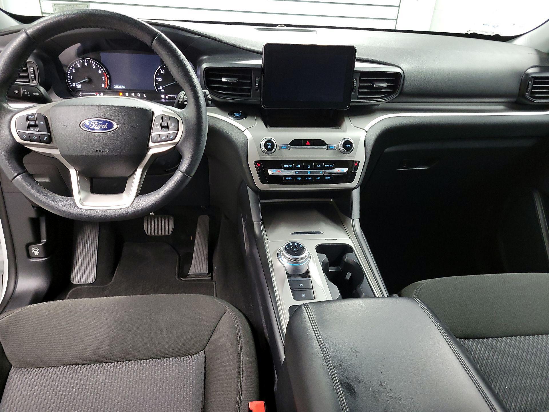 Thumbnail: 2022 Ford Explorer - 9