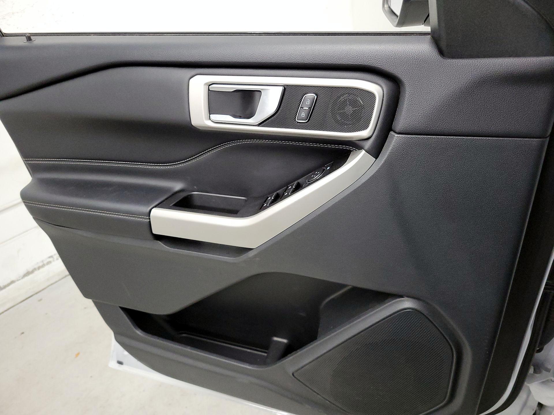 Thumbnail: 2022 Ford Explorer - 12