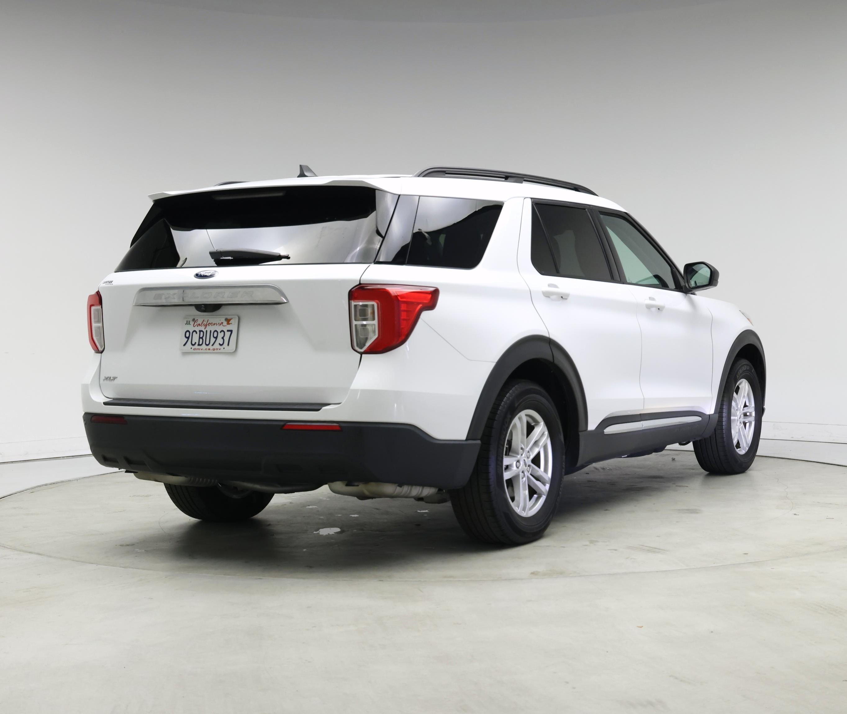 Thumbnail: 2022 Ford Explorer - 8