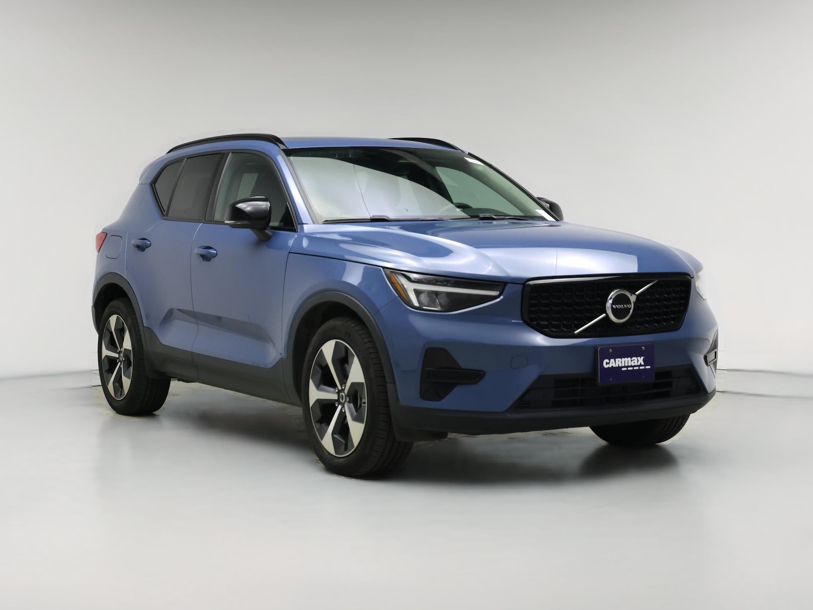 2024 Volvo XC40 Core