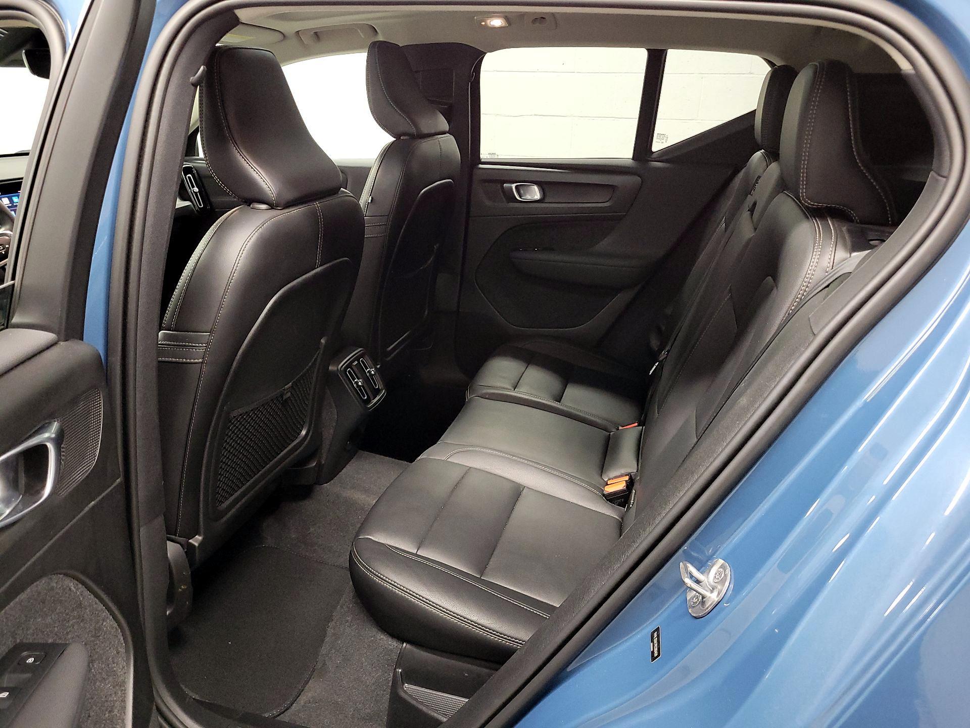 Thumbnail: 2024 Volvo XC40 - 20