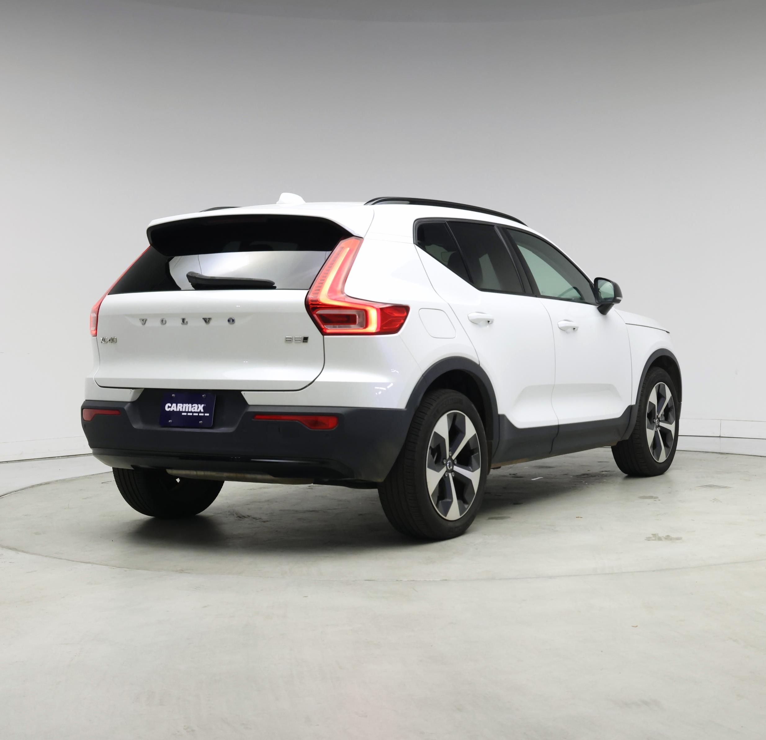 Thumbnail: 2024 Volvo XC40 - 8