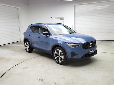 2024 Volvo XC40 B5 Core Bright Theme