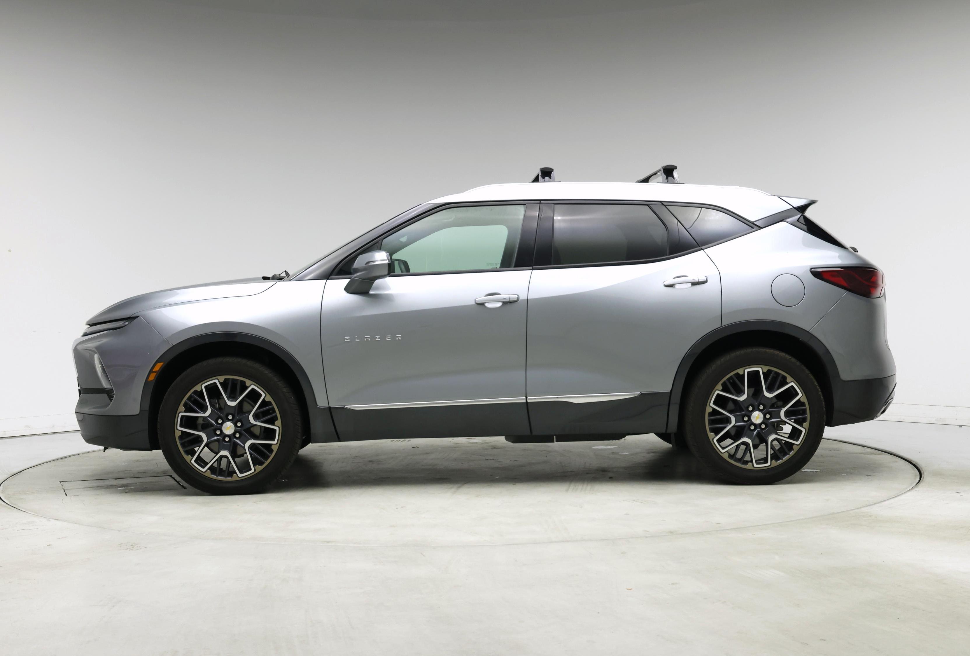 Thumbnail: 2023 Chevrolet Blazer - 3