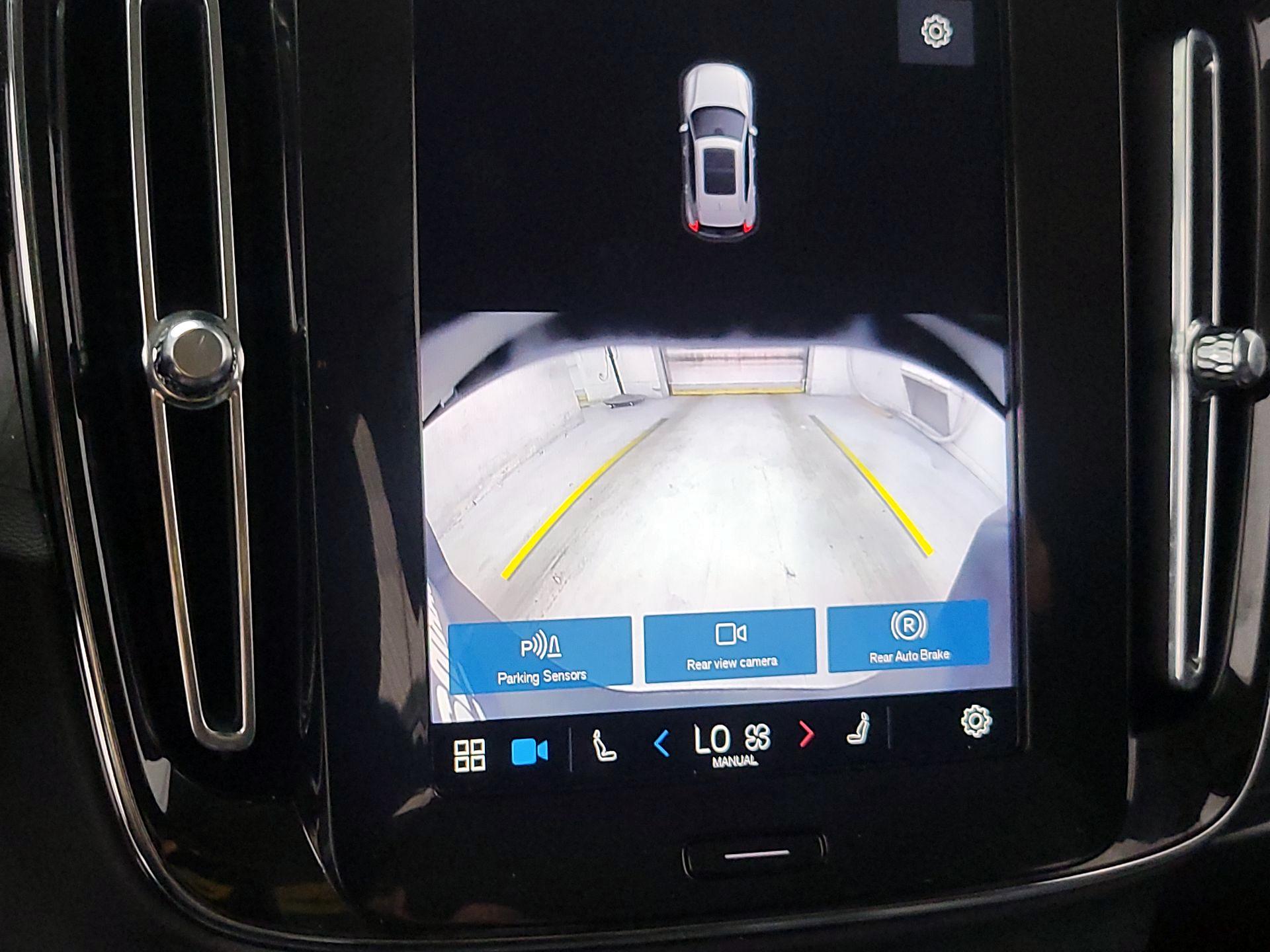 Thumbnail: 2024 Volvo XC40 - 11