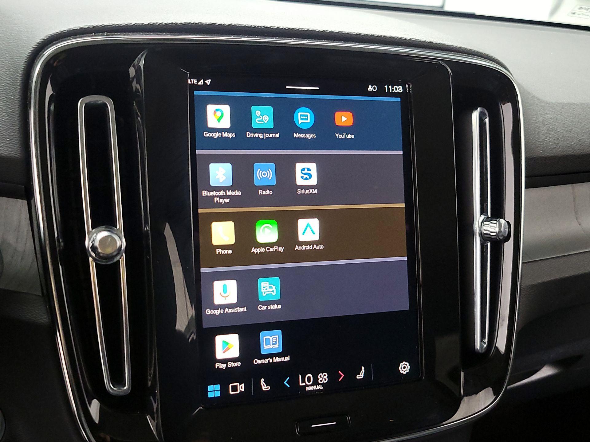 Thumbnail: 2024 Volvo XC40 - 12