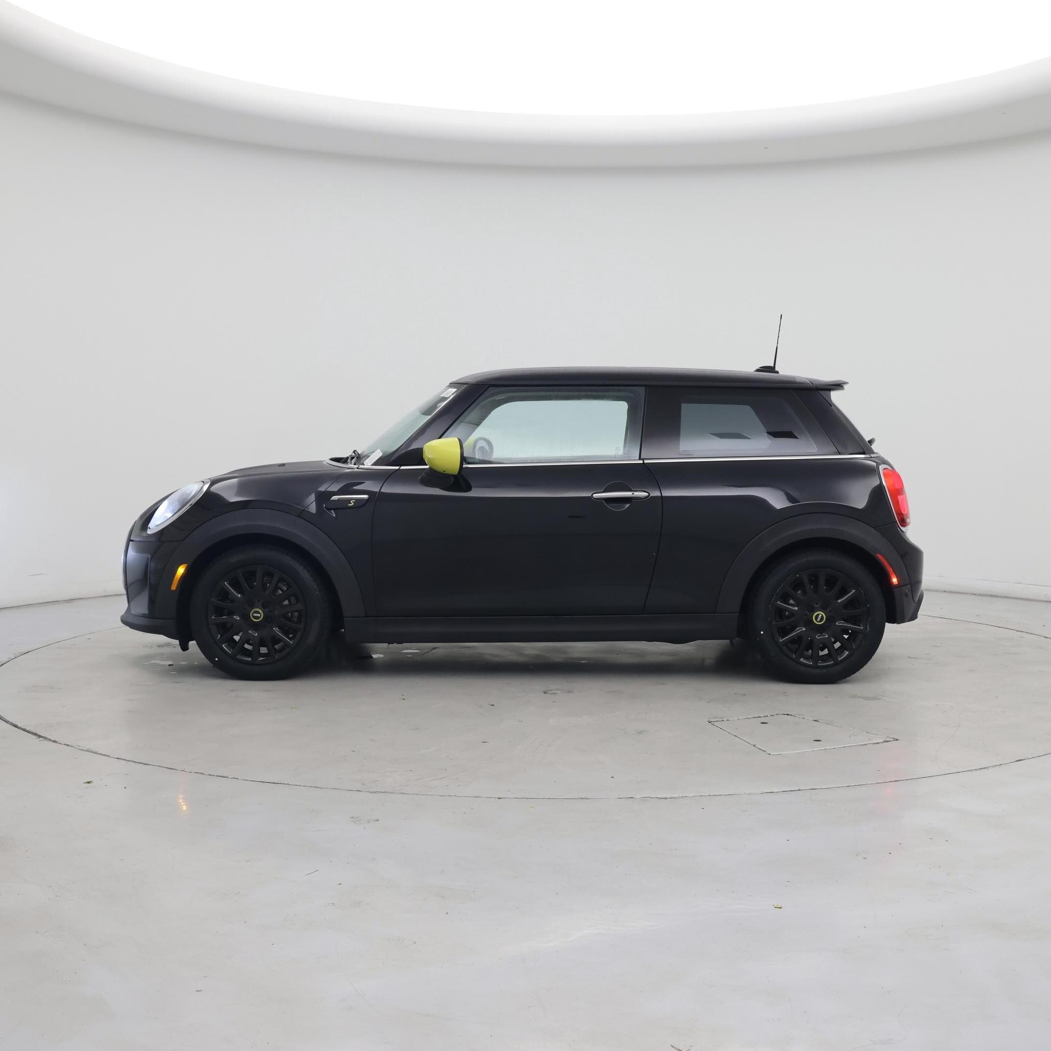 Thumbnail: 2023 MINI Cooper Hardtop - 3