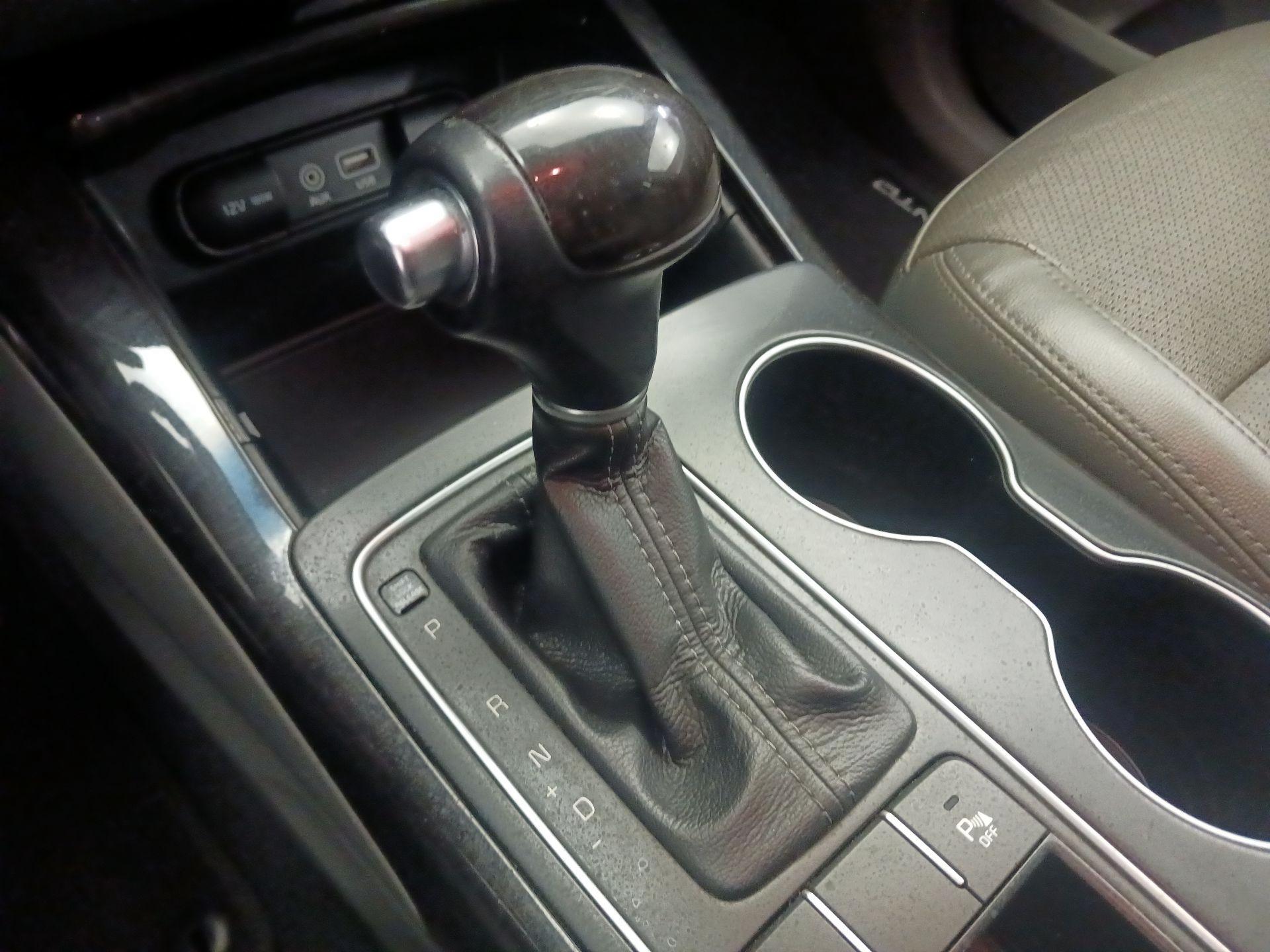 Thumbnail: 2016 Kia Sorento - 15