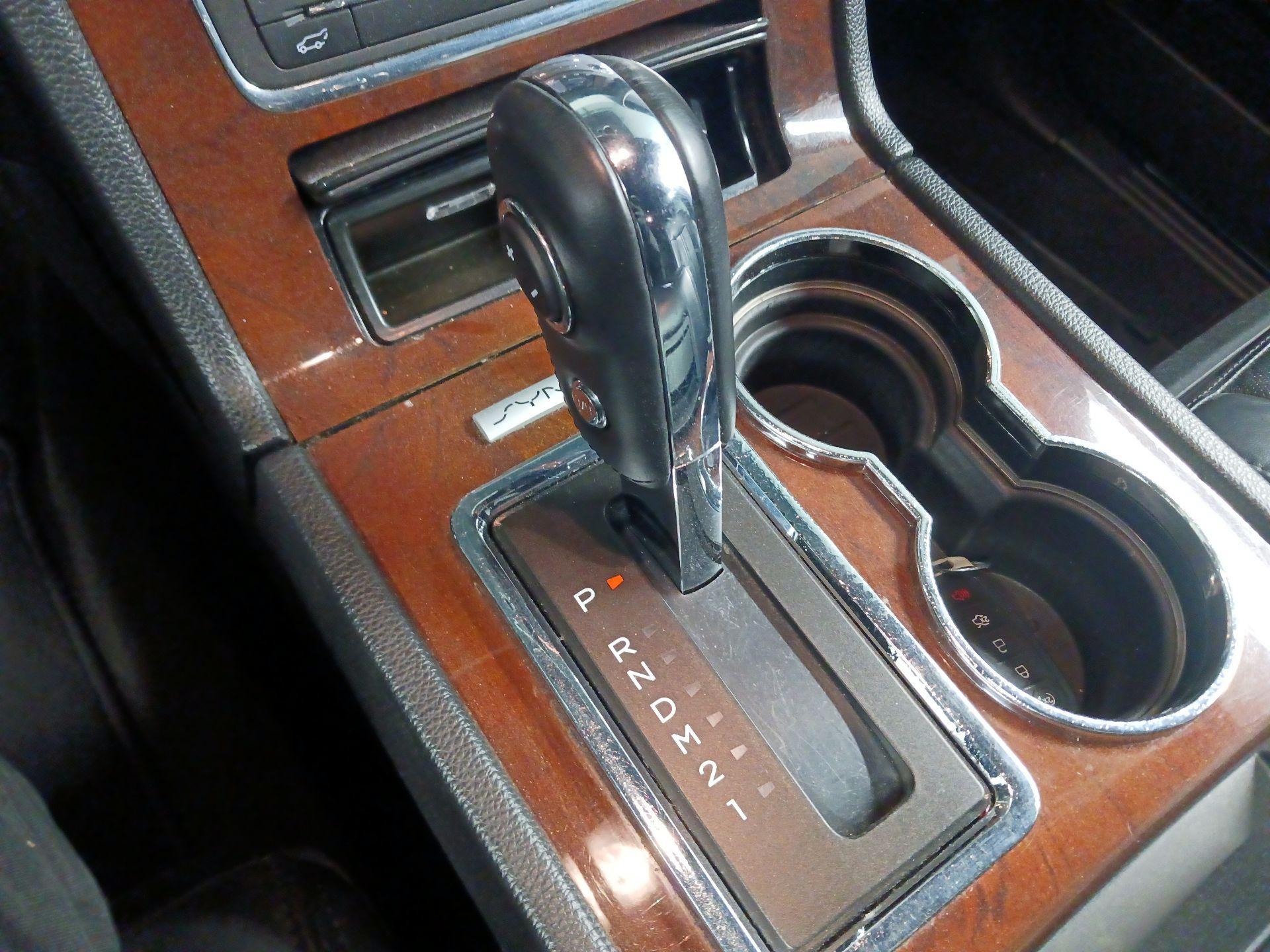 Thumbnail: 2016 Lincoln Navigator - 15