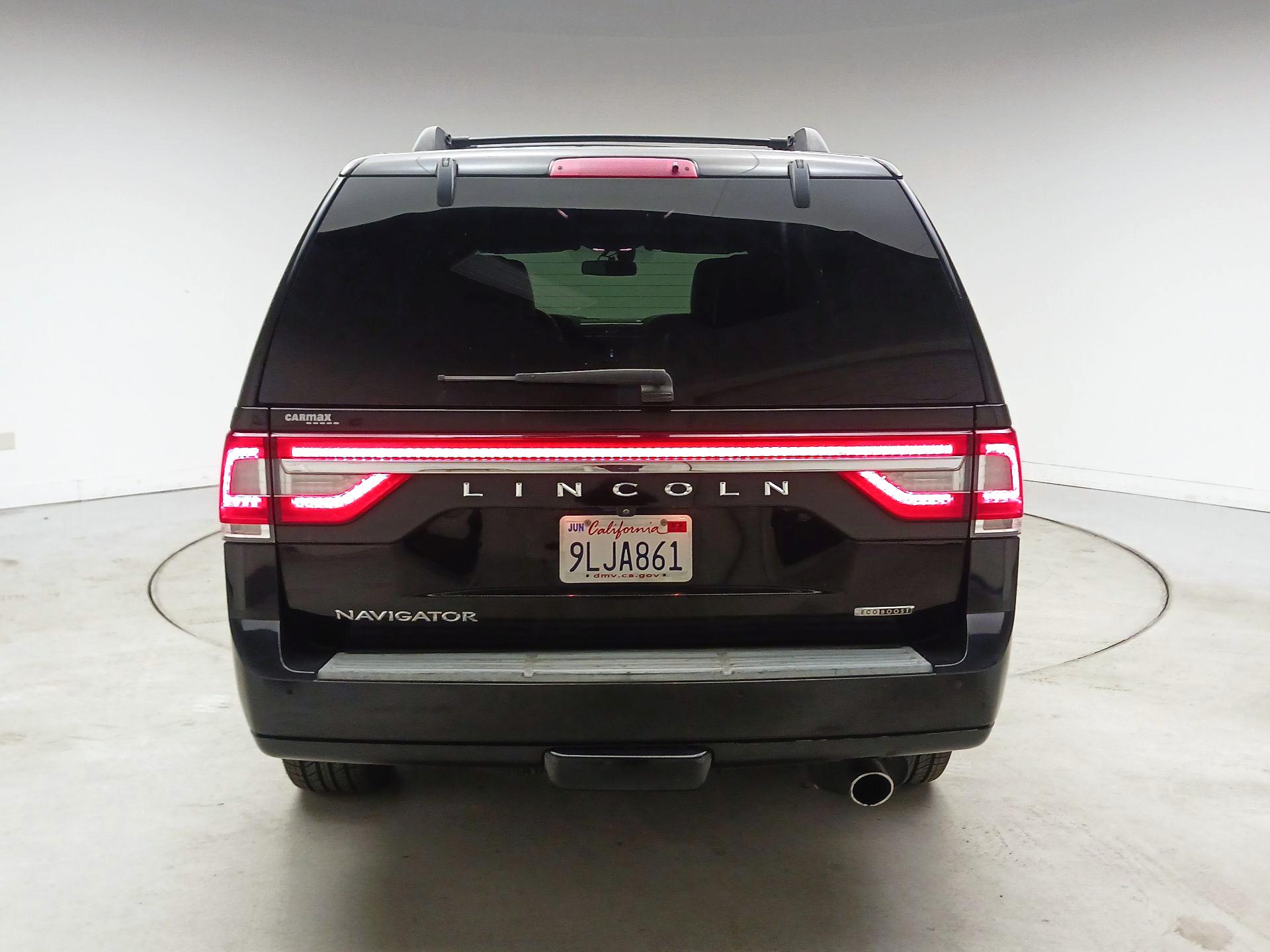 Thumbnail: 2016 Lincoln Navigator - 6