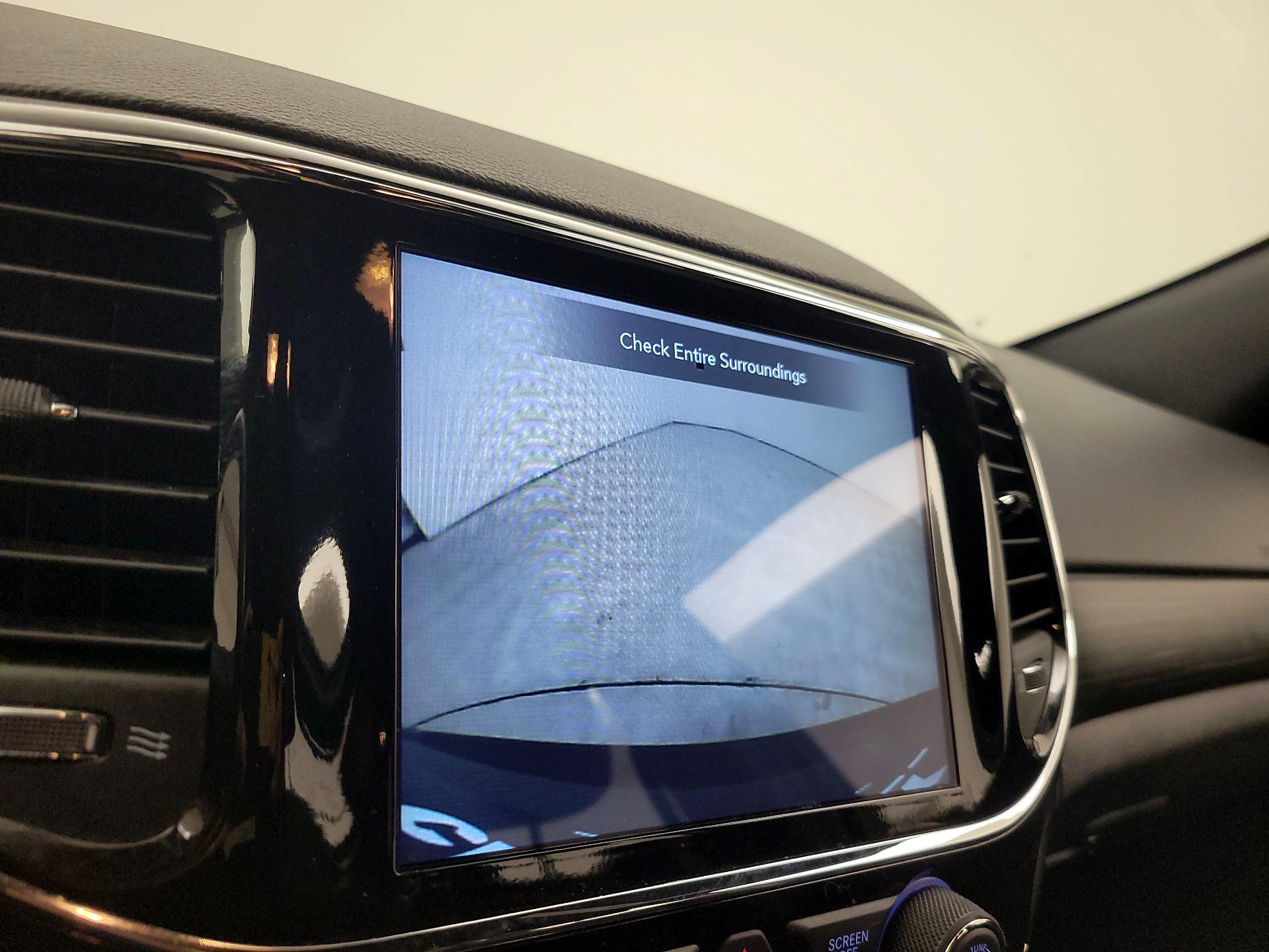 Thumbnail: 2022 Jeep Grand Cherokee - 14