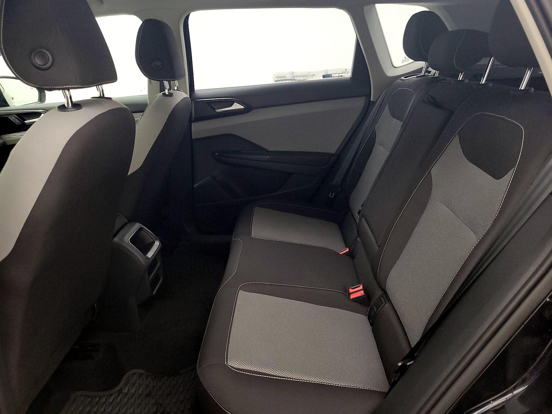 Thumbnail: 2023 Volkswagen Taos - 19