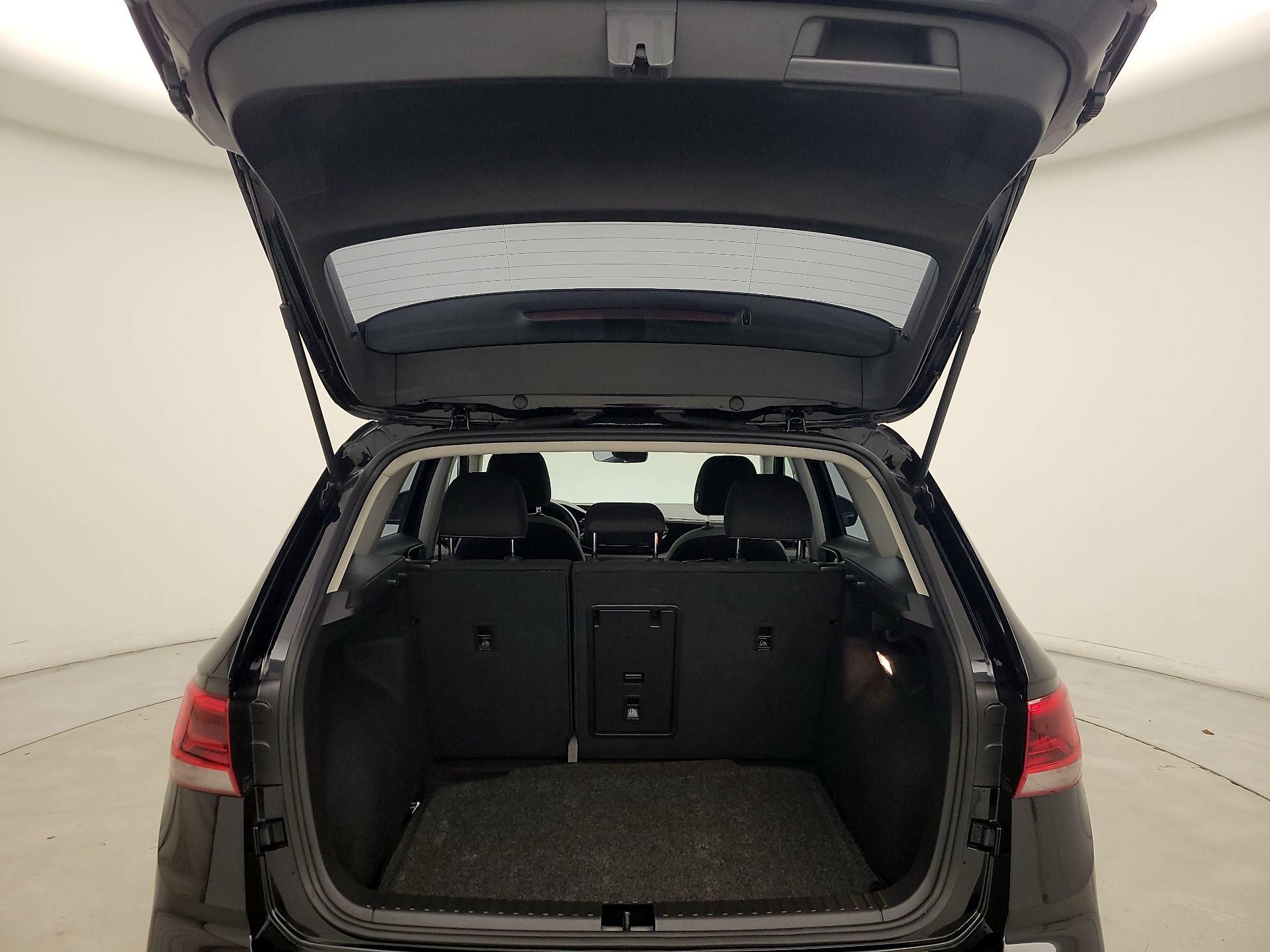 Thumbnail: 2023 Volkswagen Taos - 20