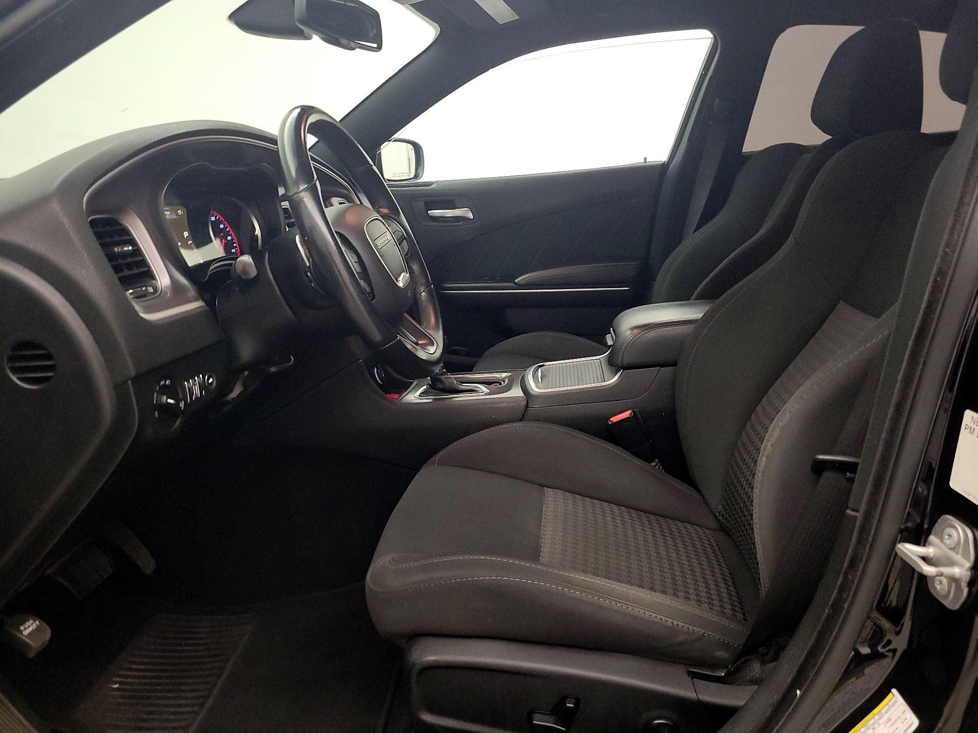 Thumbnail: 2019 Dodge Charger - 11