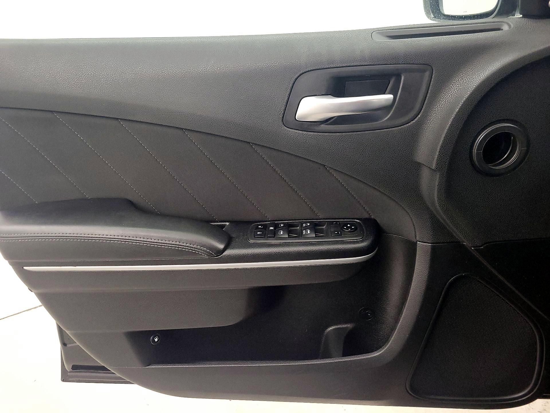 Thumbnail: 2019 Dodge Charger - 12