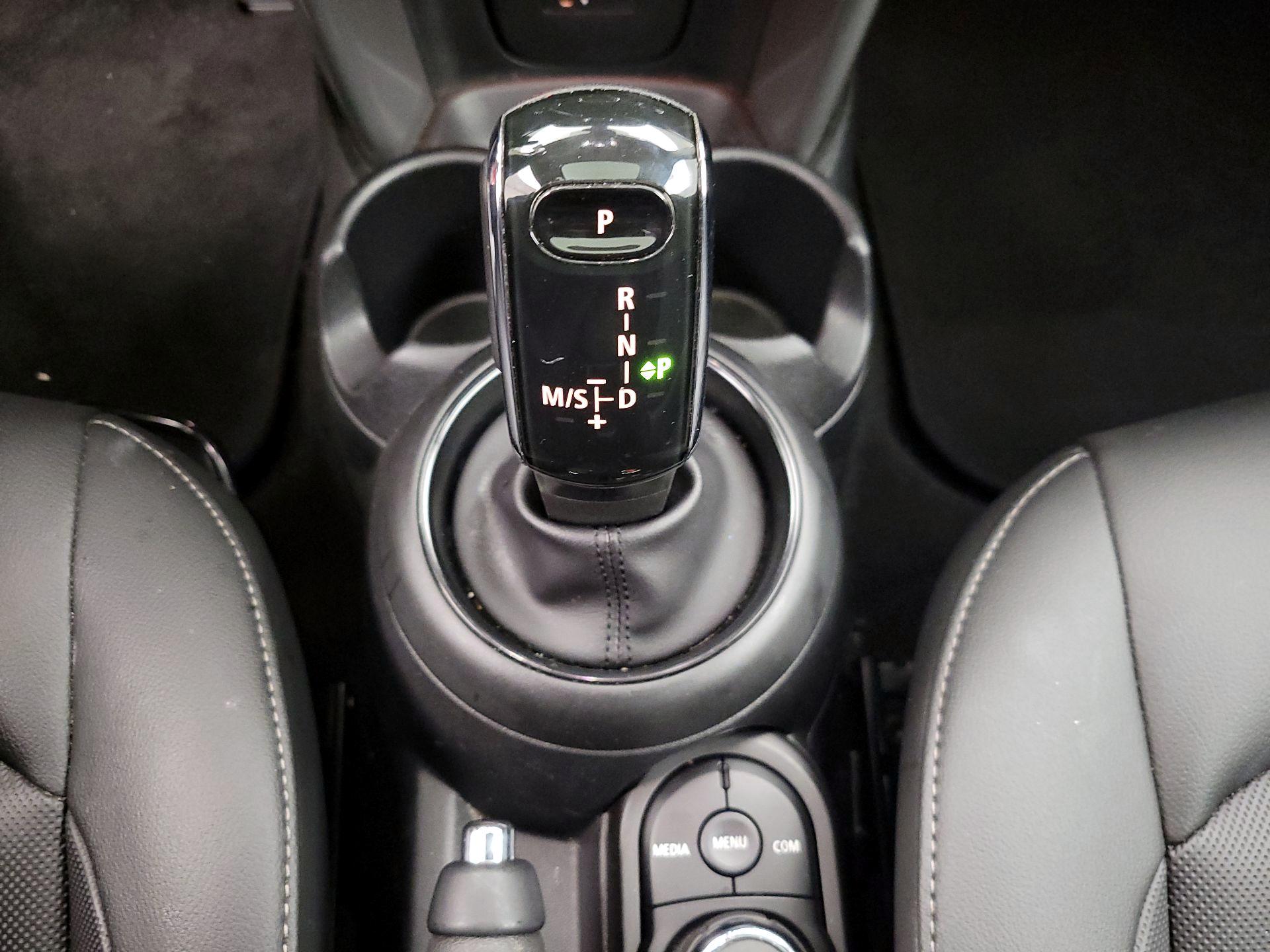 Thumbnail: 2020 MINI Cooper Hardtop - 17