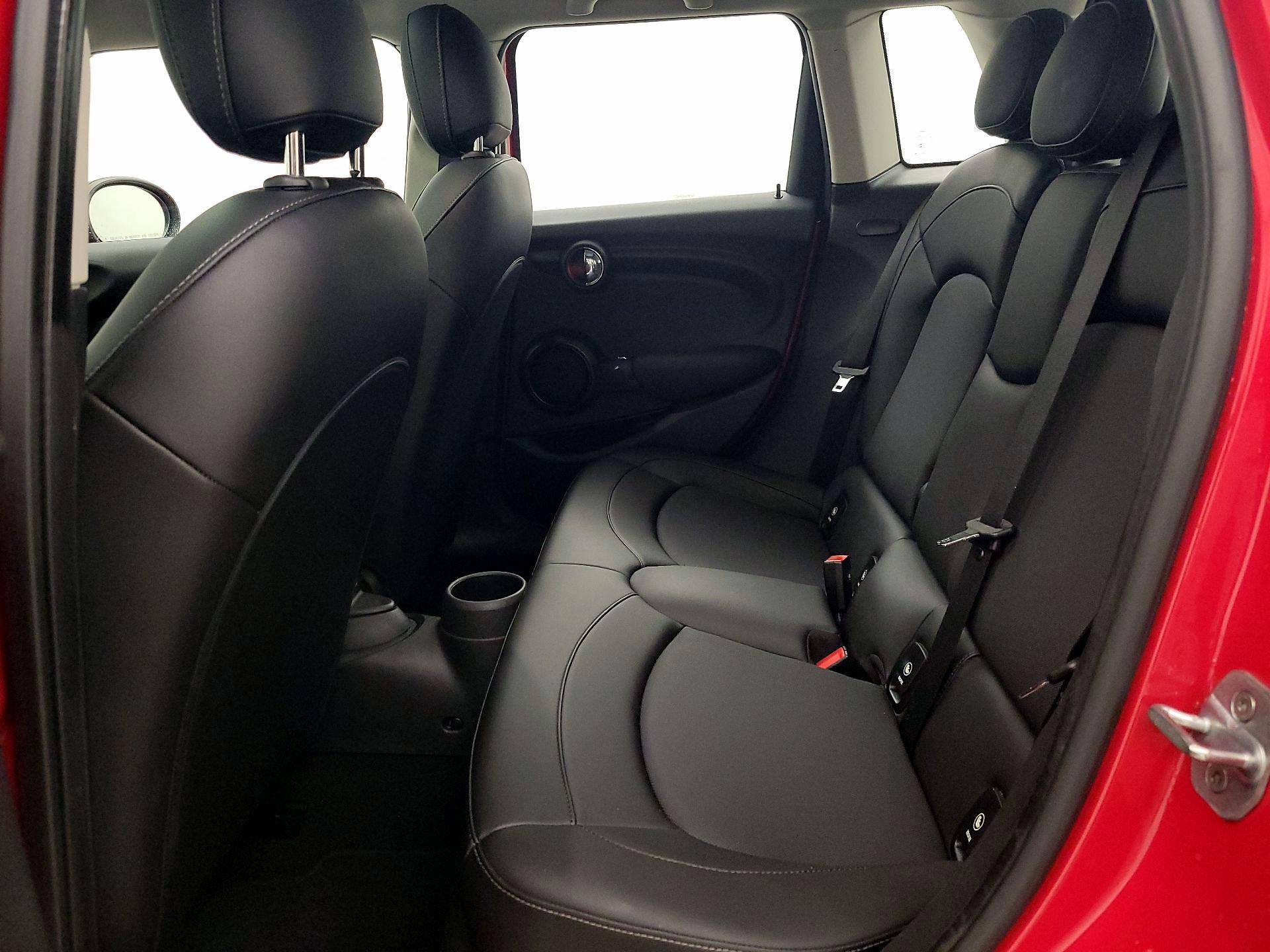 Thumbnail: 2020 MINI Cooper Hardtop - 20