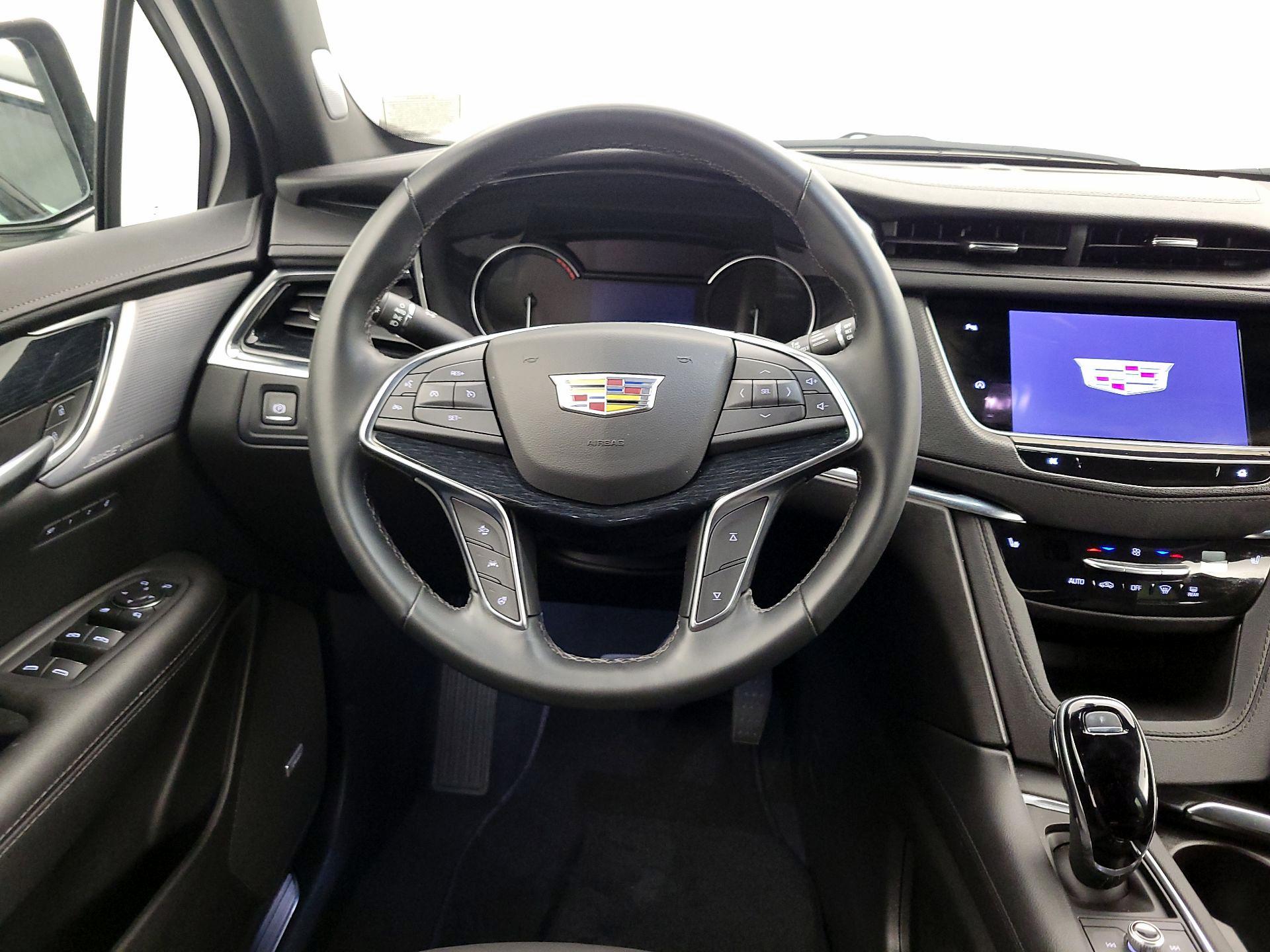 Thumbnail: 2025 Cadillac XT5 - 10