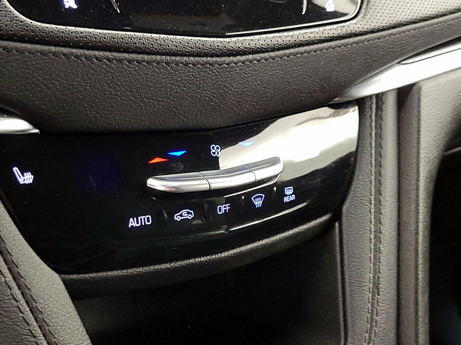 Thumbnail: 2025 Cadillac XT5 - 16