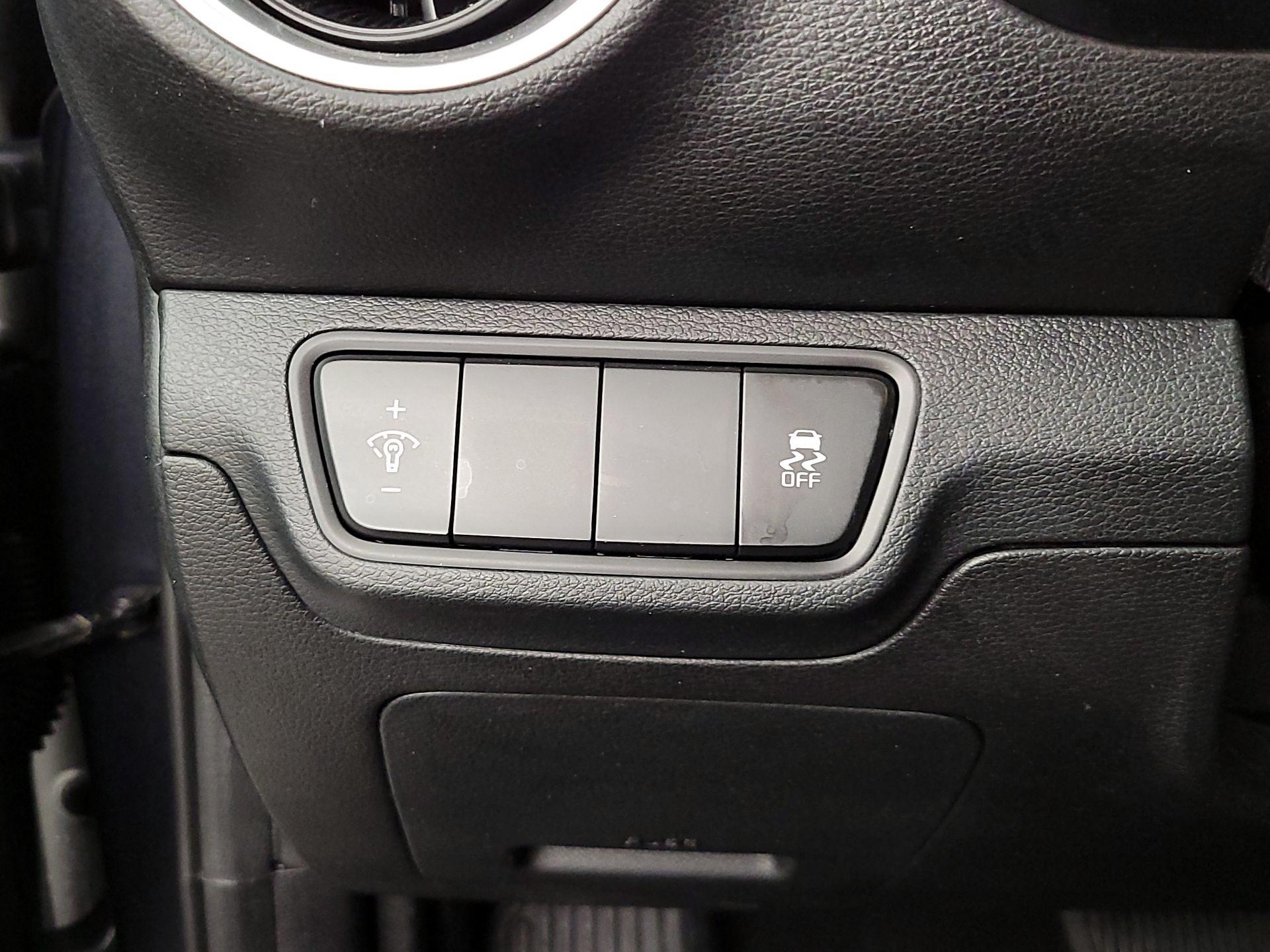 Thumbnail: 2023 Kia Forte - 13