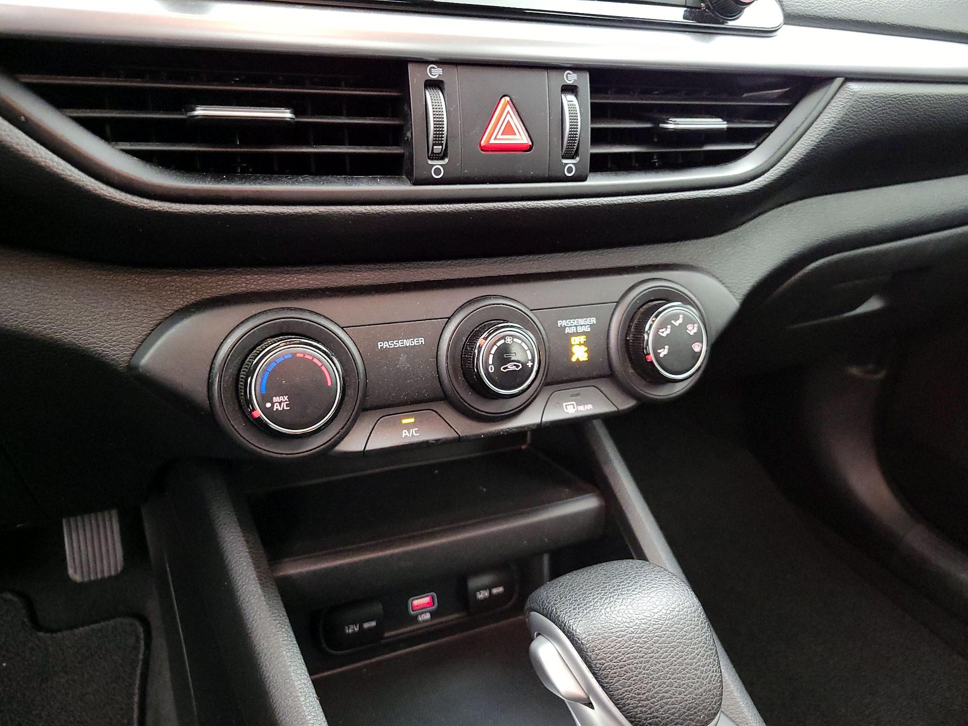 Thumbnail: 2023 Kia Forte - 16