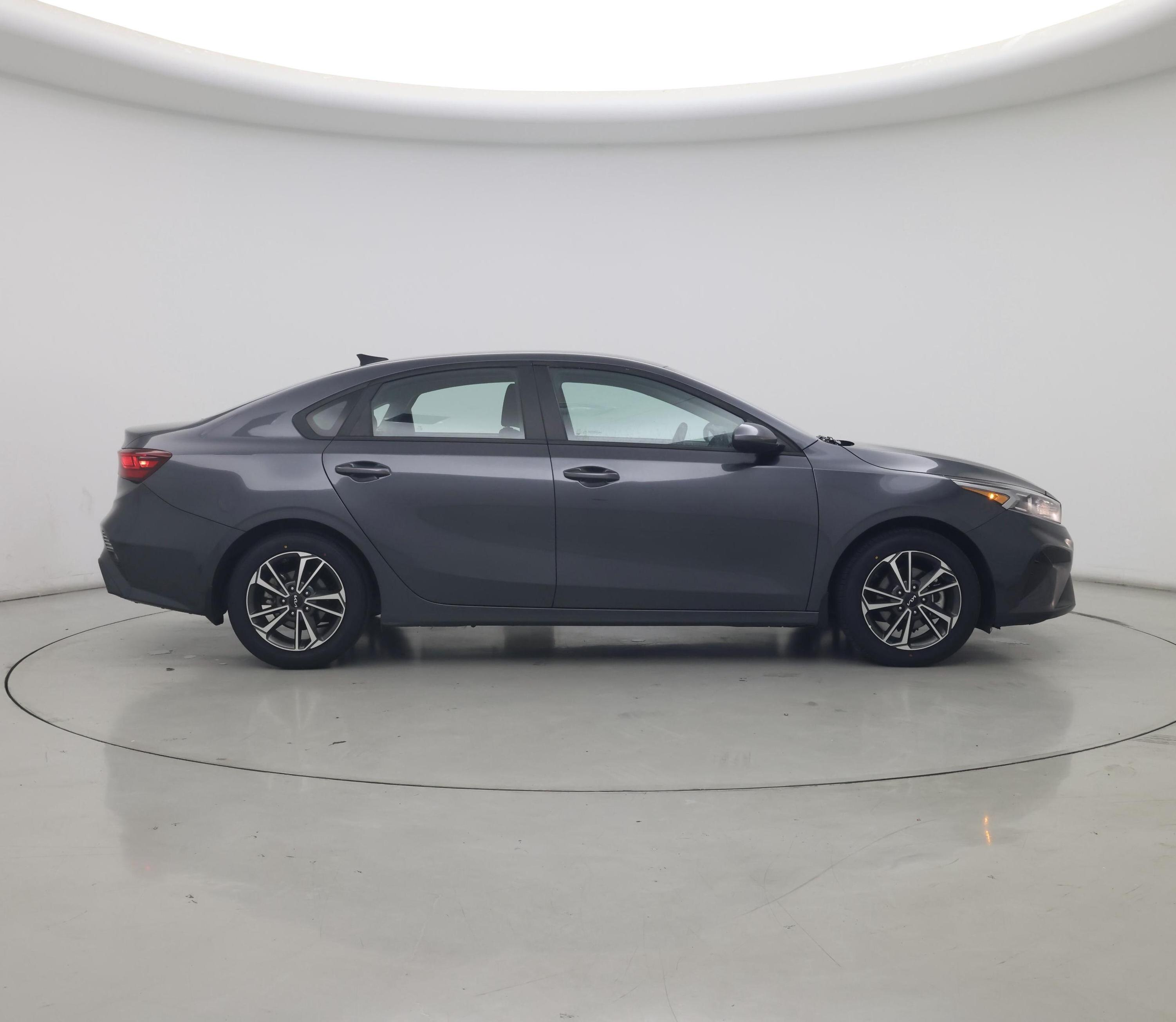 Thumbnail: 2023 Kia Forte - 7