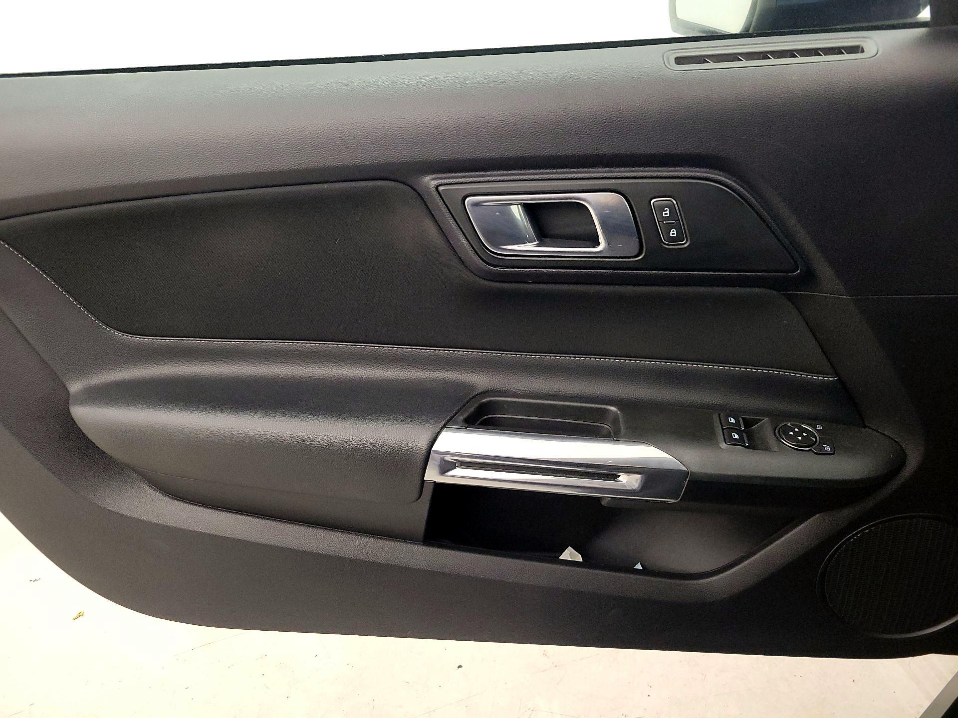 Thumbnail: 2019 Ford Mustang - 12