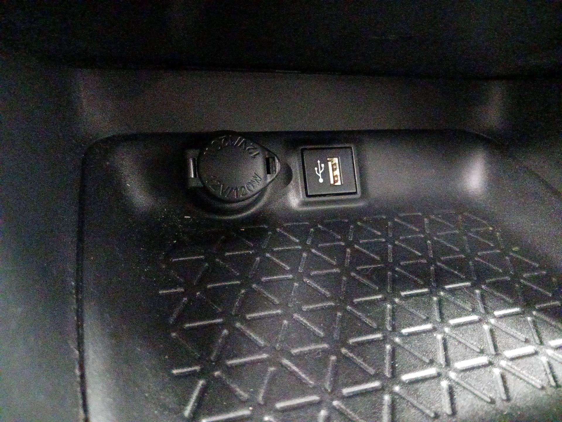 Thumbnail: 2023 Toyota RAV4 - 16