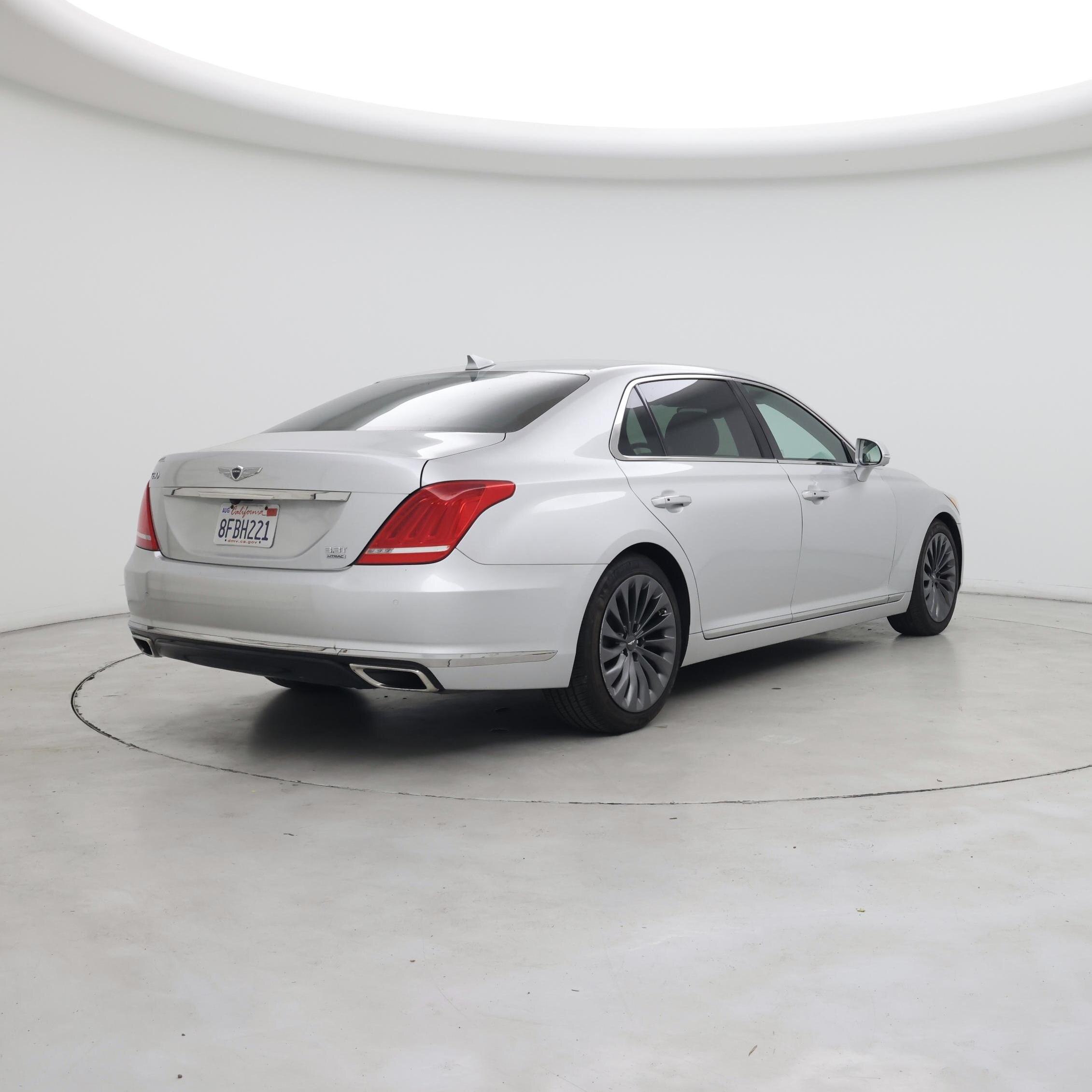 Thumbnail: 2017 Genesis G90 - 8