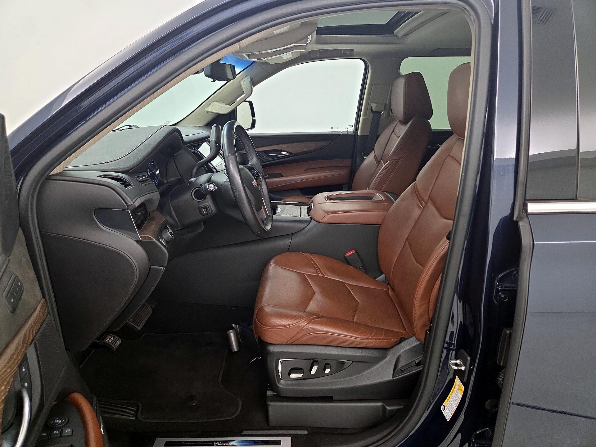 Thumbnail: 2019 Cadillac Escalade - 11