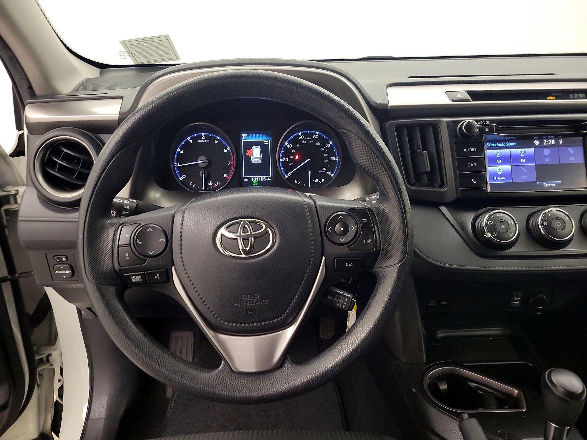 Thumbnail: 2017 Toyota RAV4 - 10