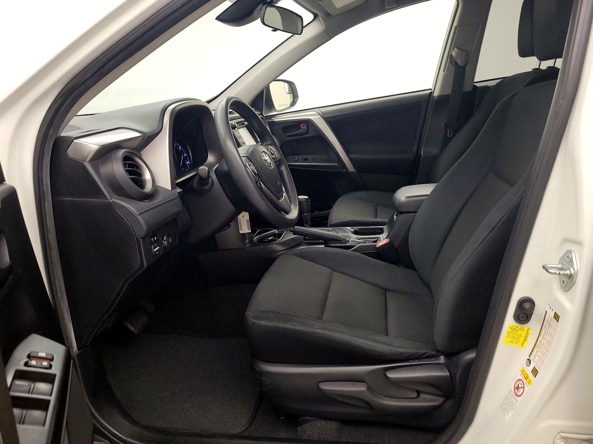 Thumbnail: 2017 Toyota RAV4 - 11